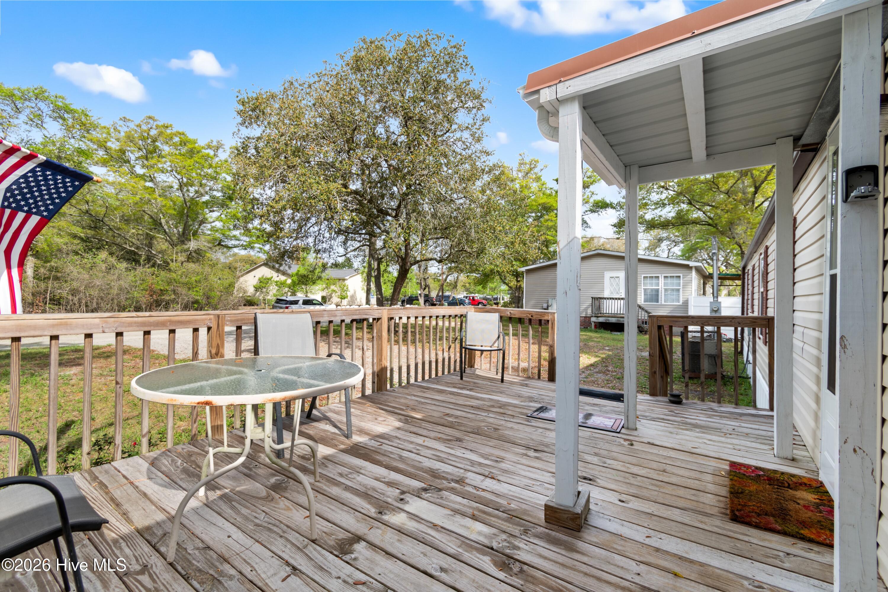 100565764 | Photo 11