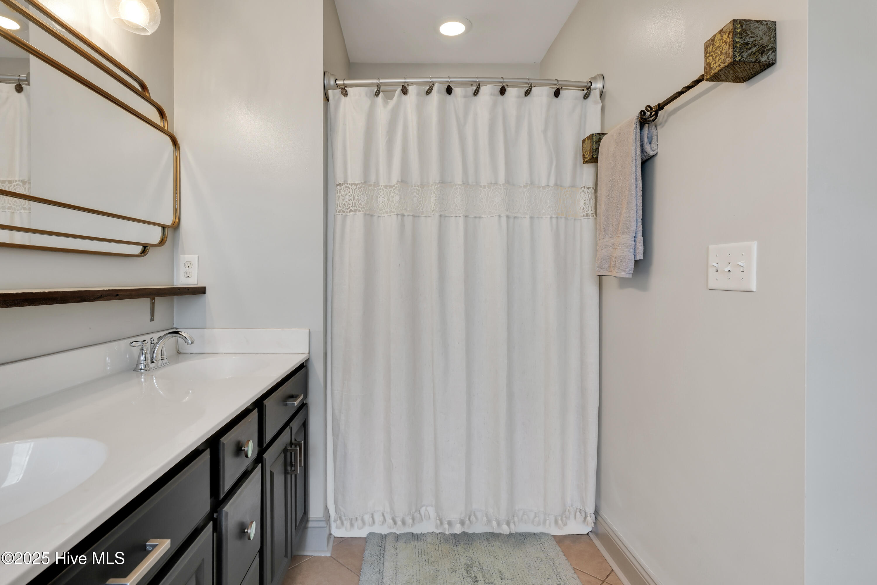 100525985 | Photo 27