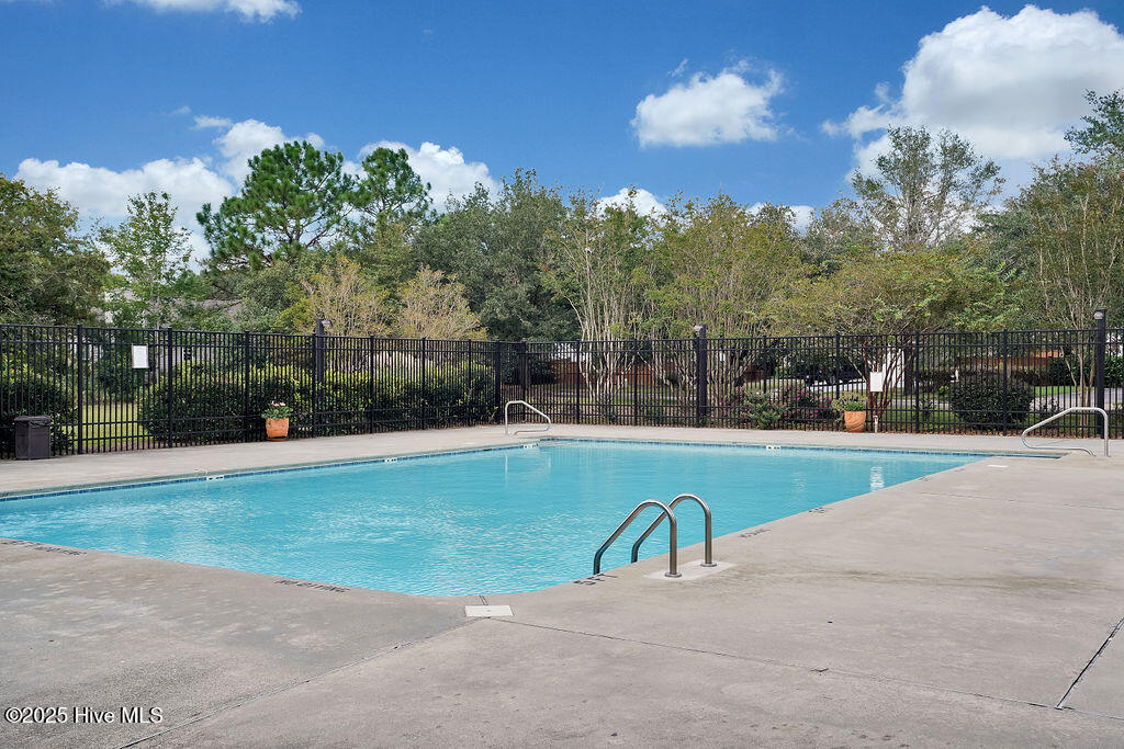 100536074 | Photo 26