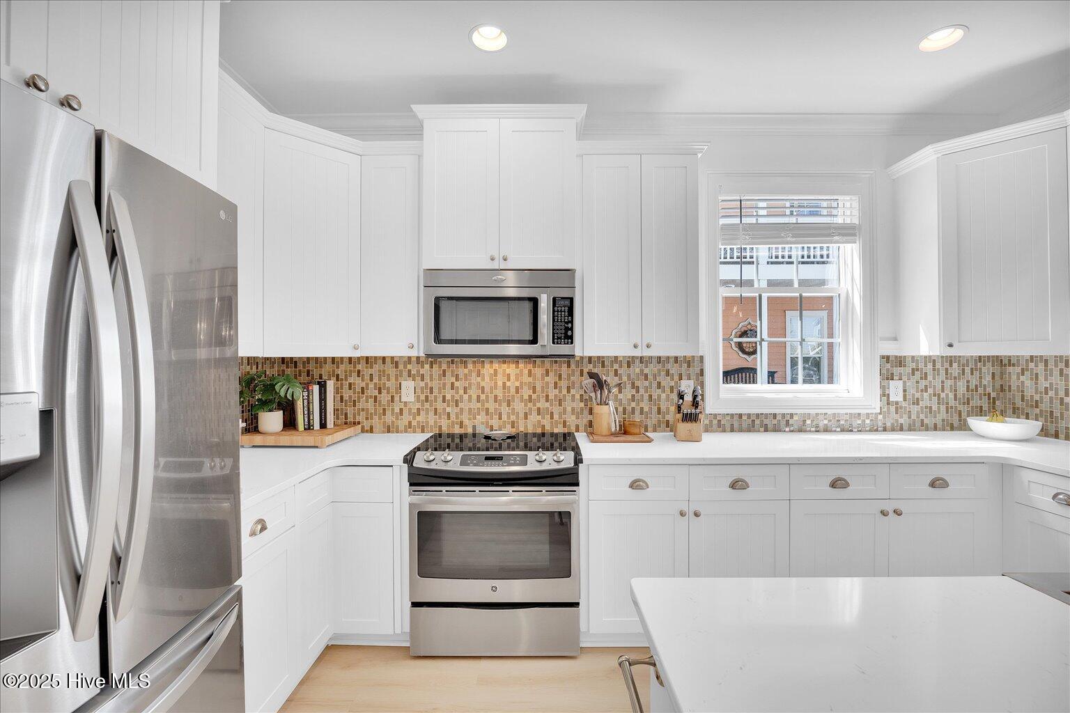 100545329 | Photo 37