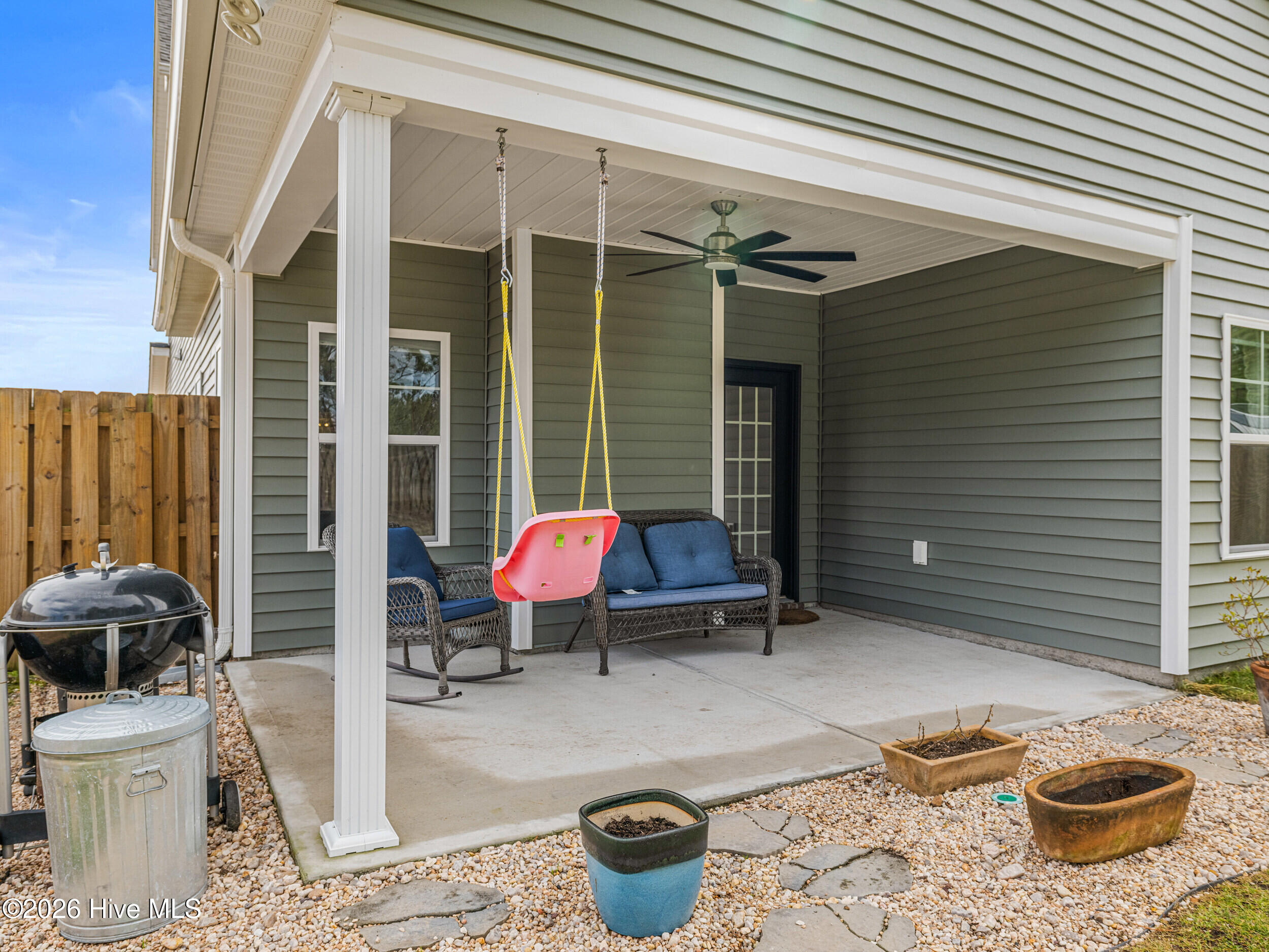 100558096 | Photo 58