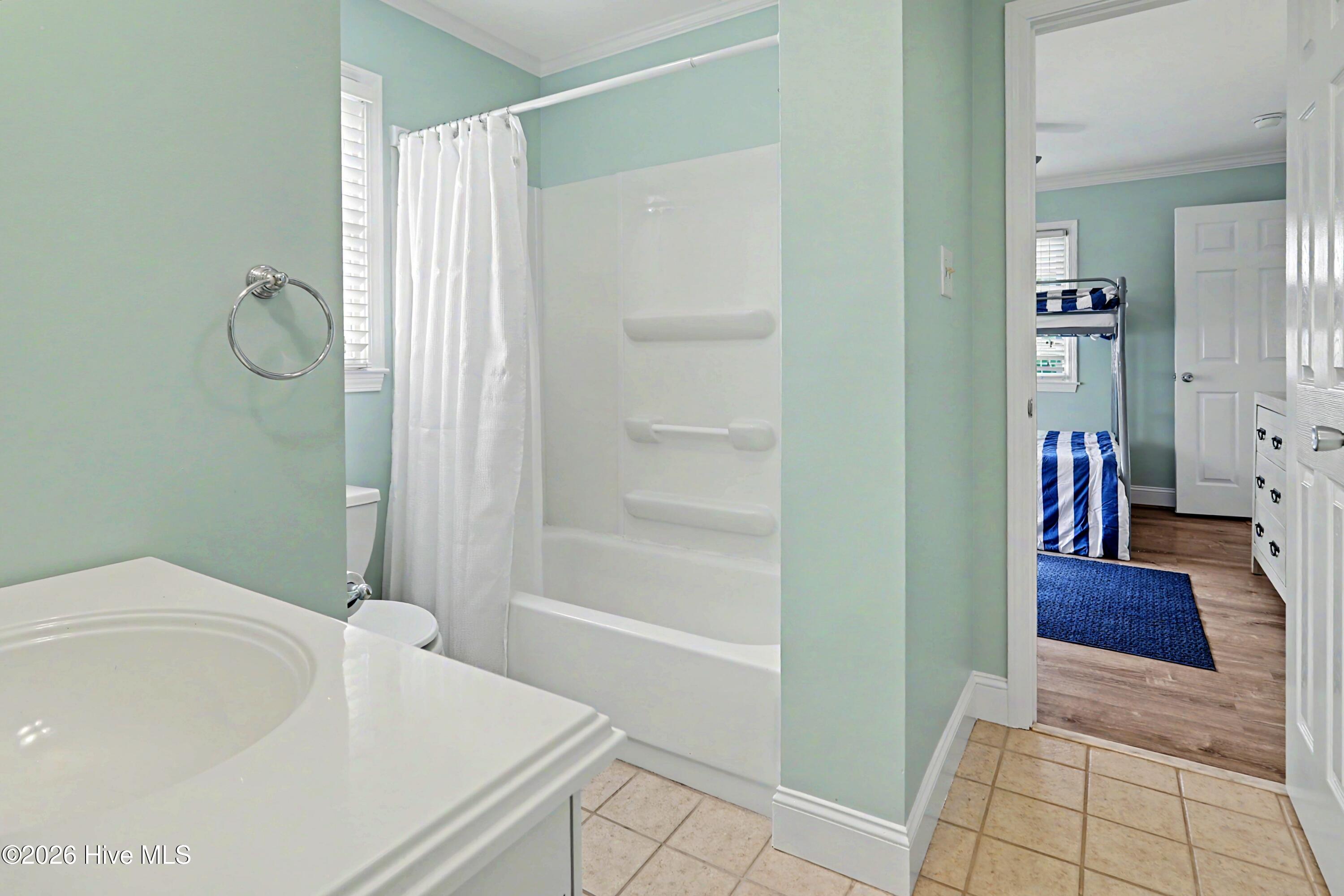 100563218 | Photo 21