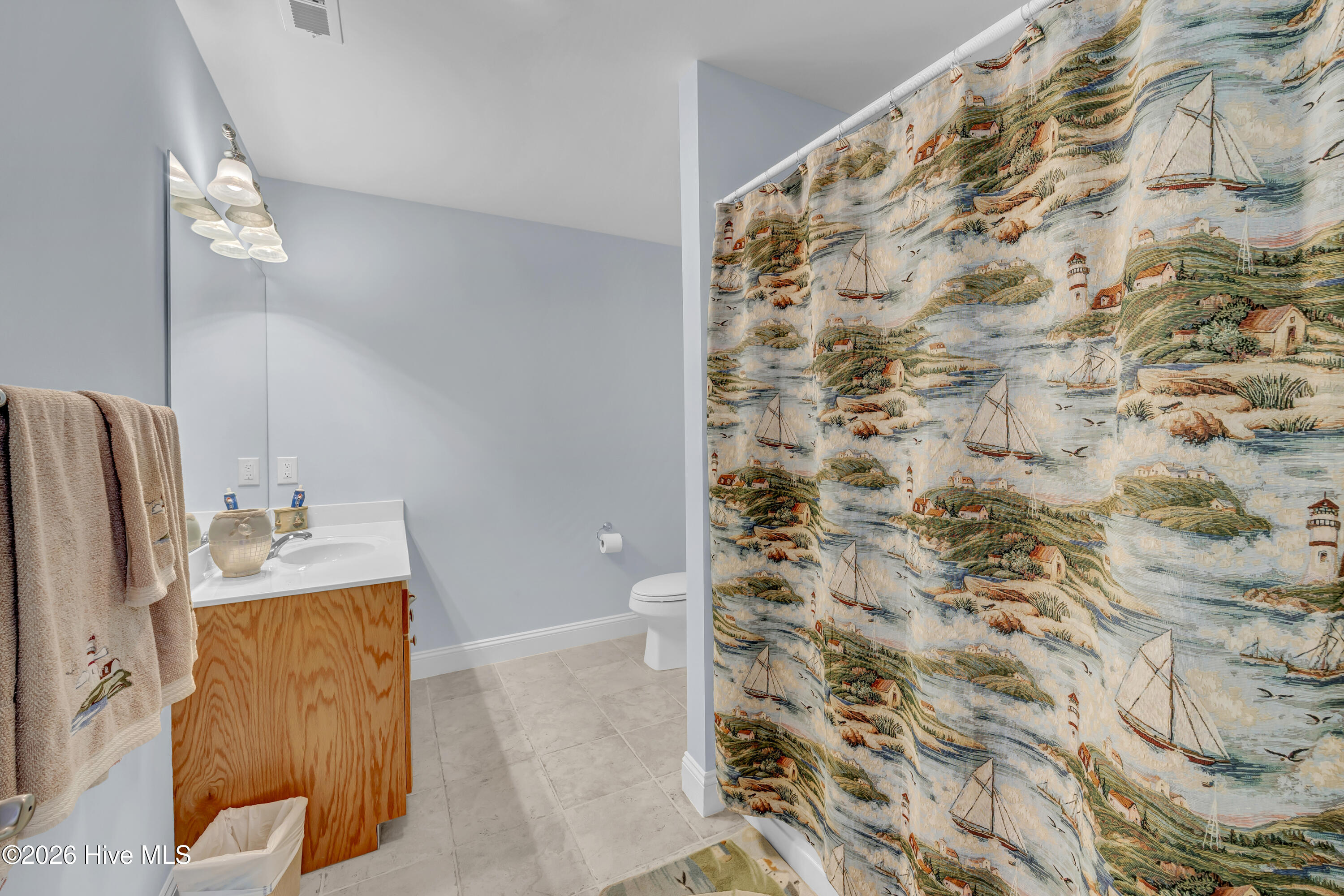 100560542 | Photo 41