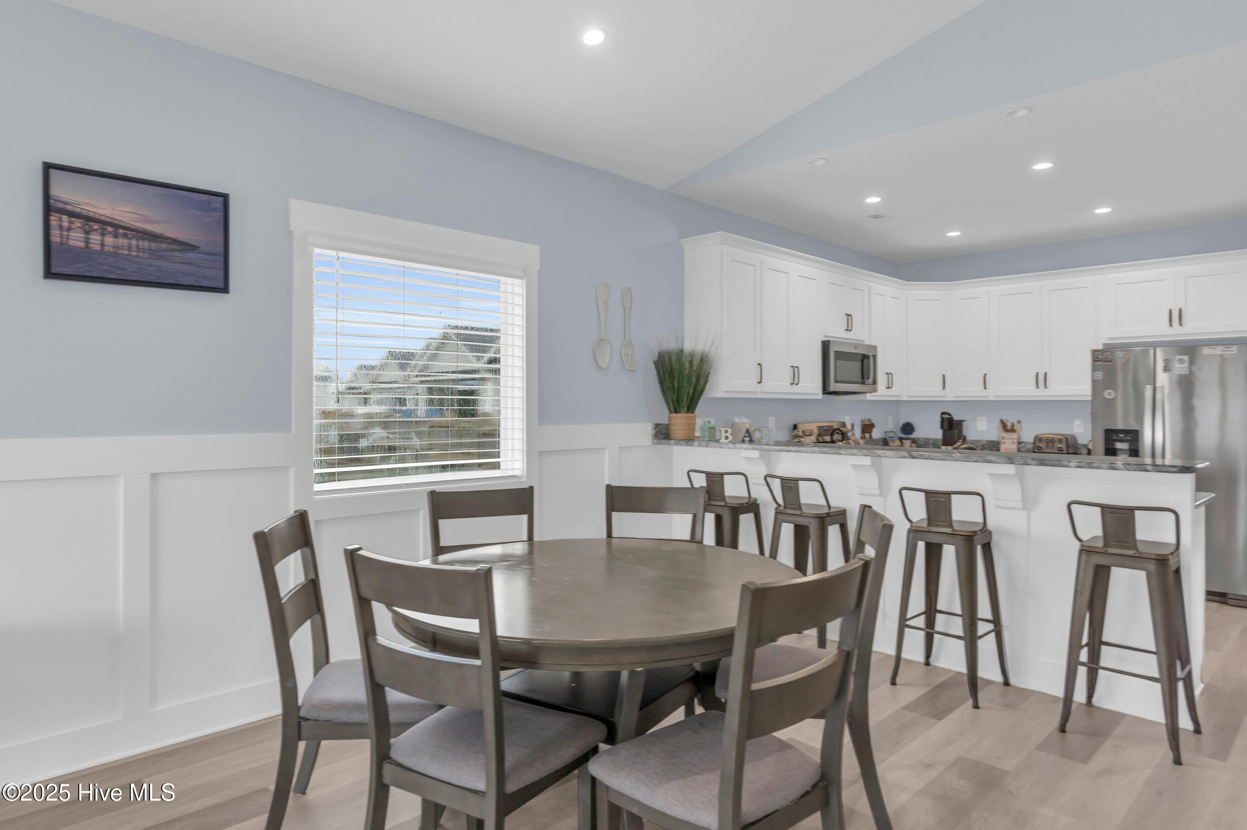 100524088 | Photo 14