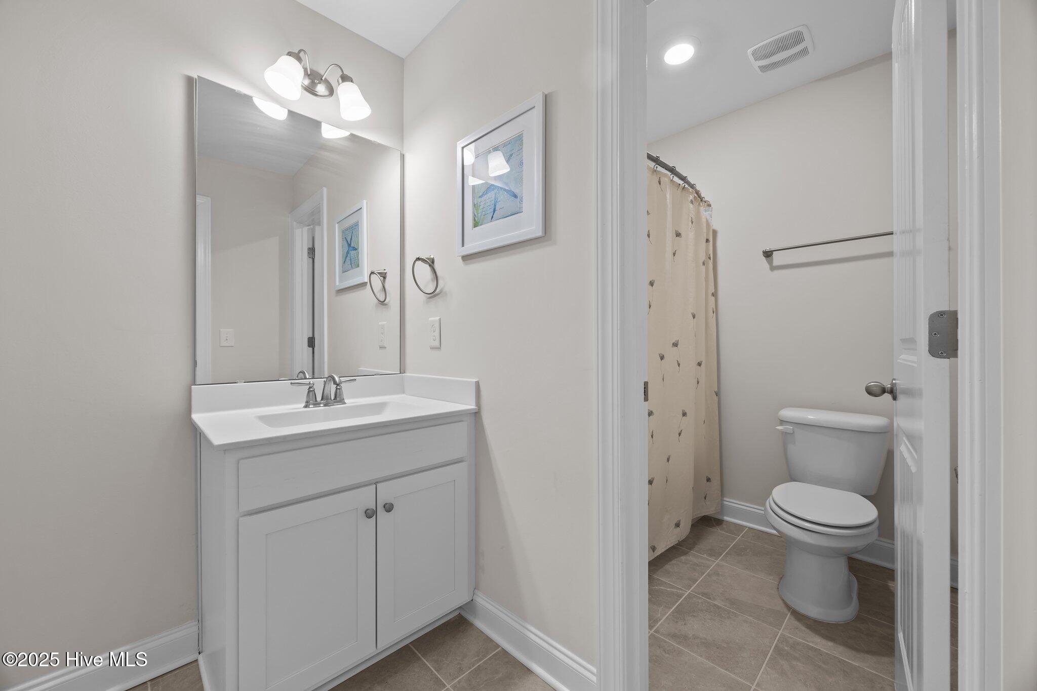 100518510 | Photo 32