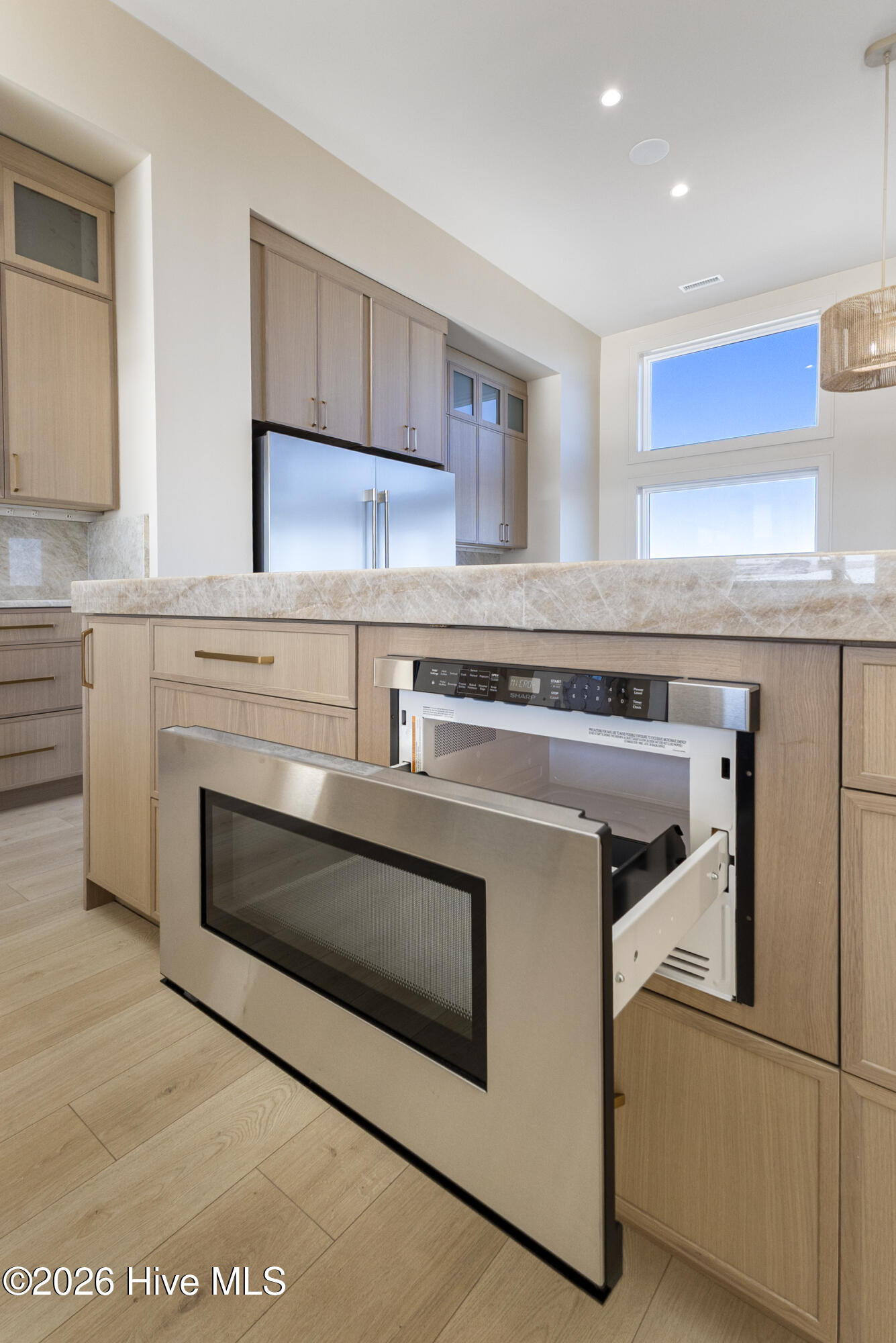 100551953 | Photo 28