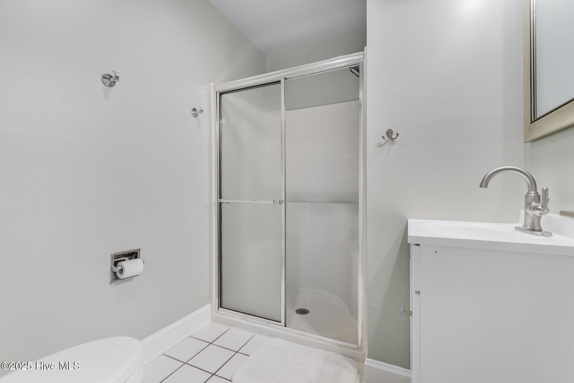 100520940 | Photo 17