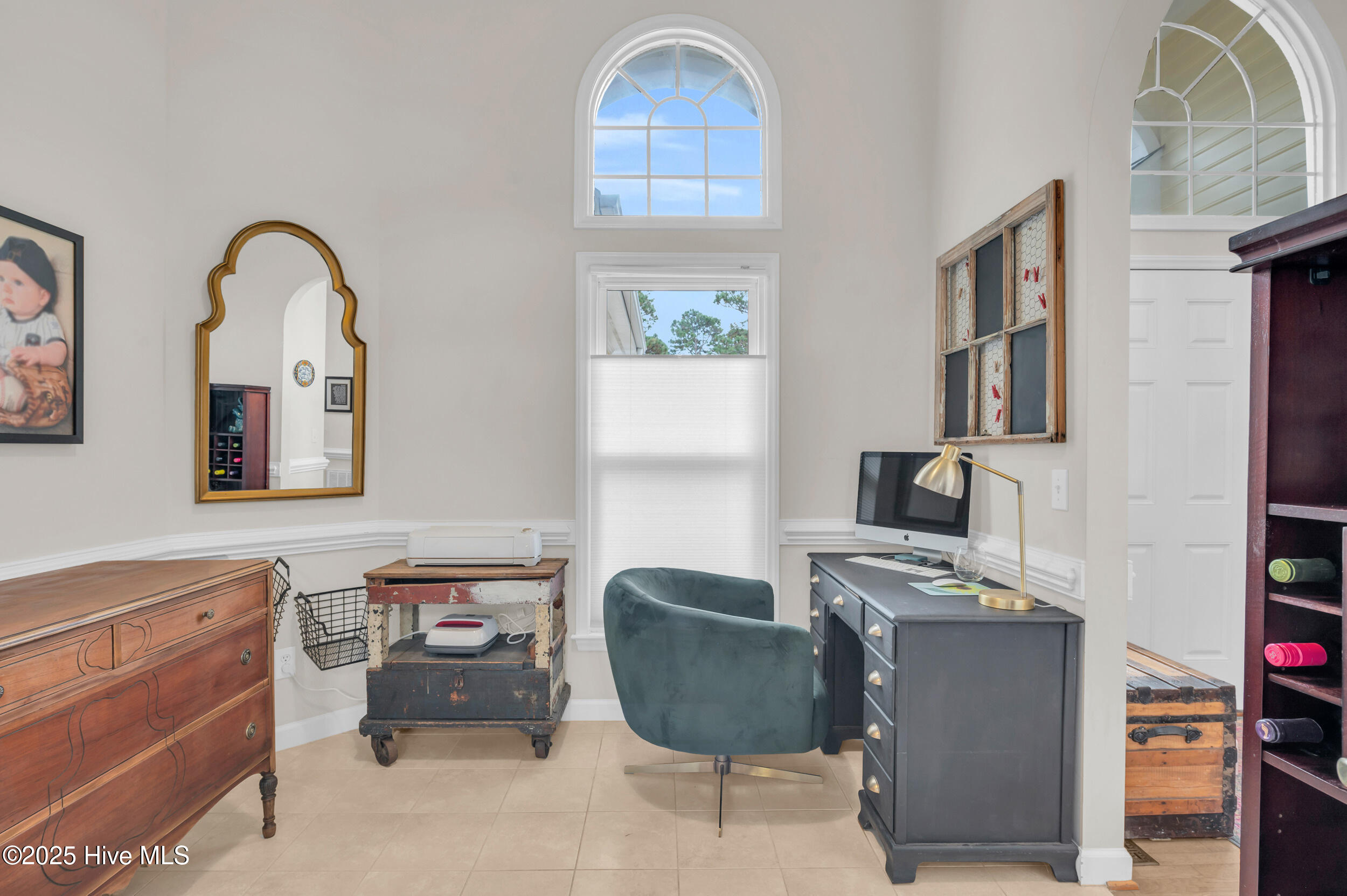 100536270 | Photo 12