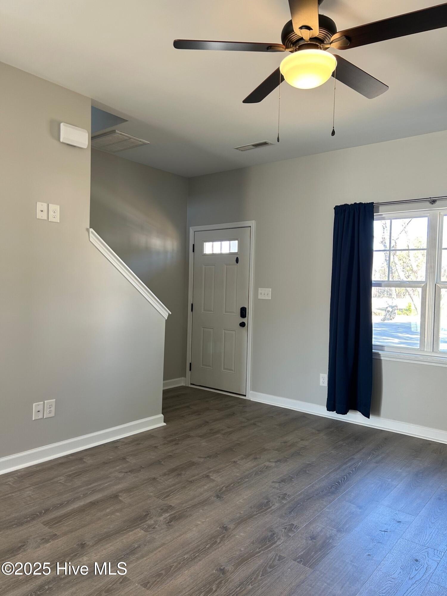 100564056 | Photo 10