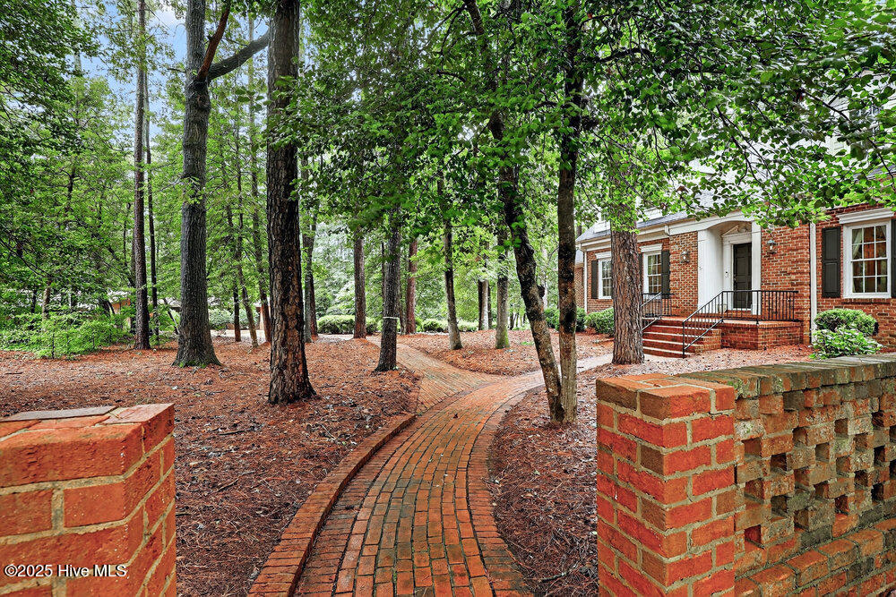 Homes for sale in Clinton, NC | 102 Cedar Ln, Clinton, NC 28328 | MLS# 100523756