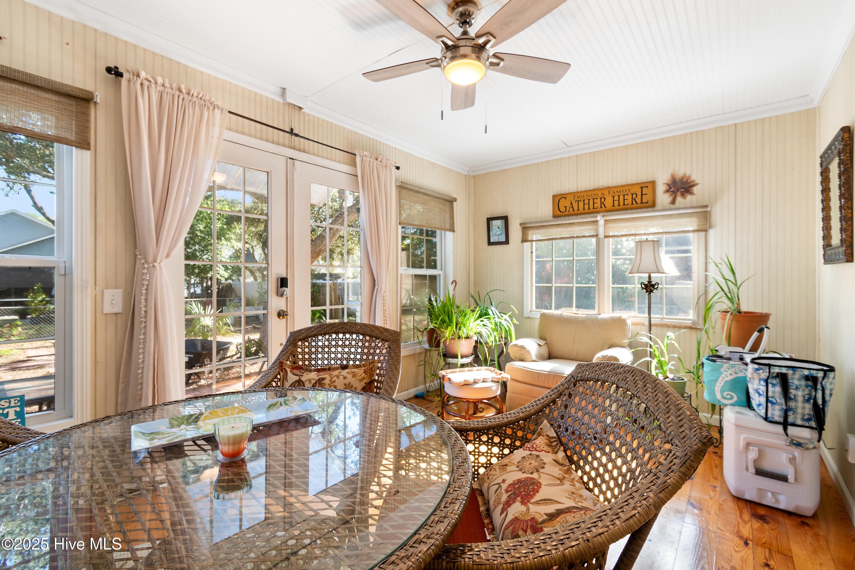 100541656 | Photo 15