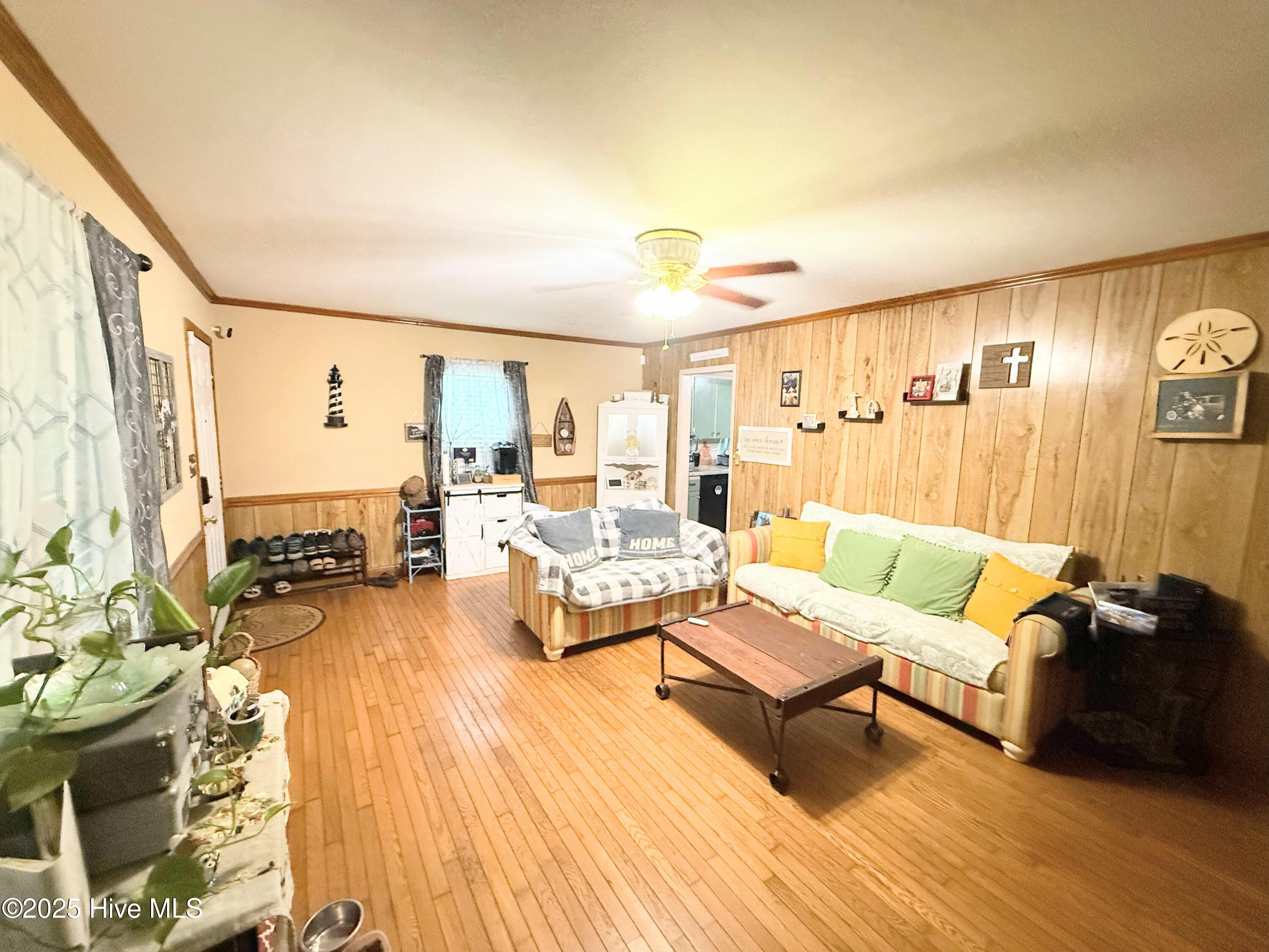 100523236 | Photo 17