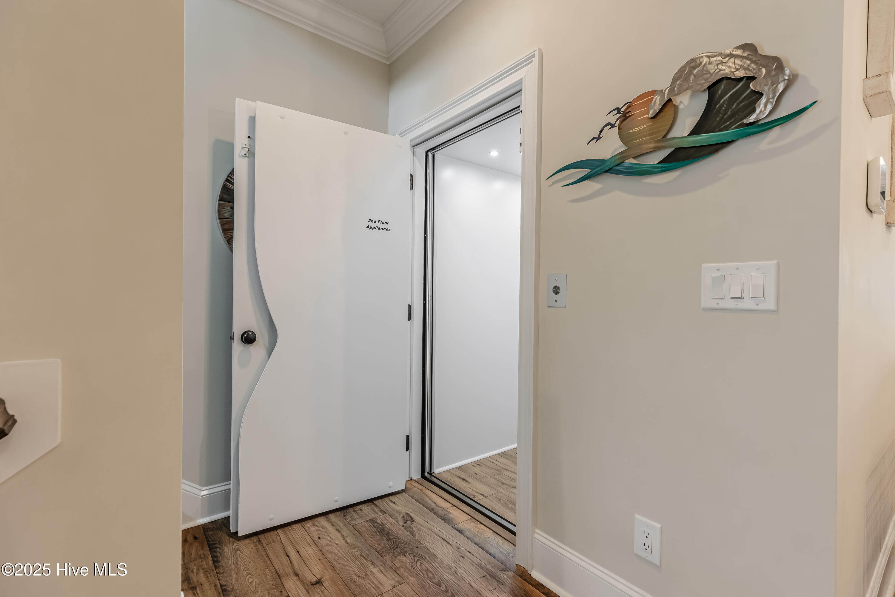 100523933 | Photo 27