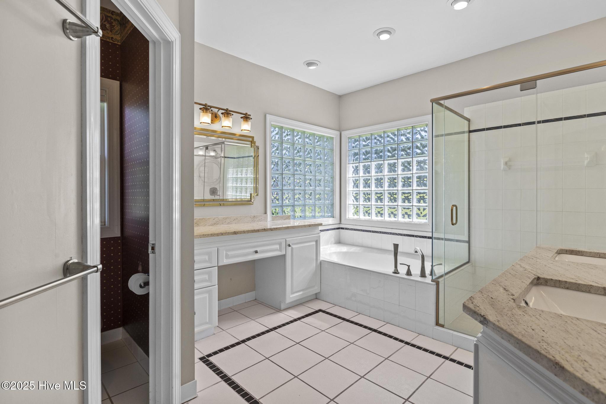 100508292 | Photo 34