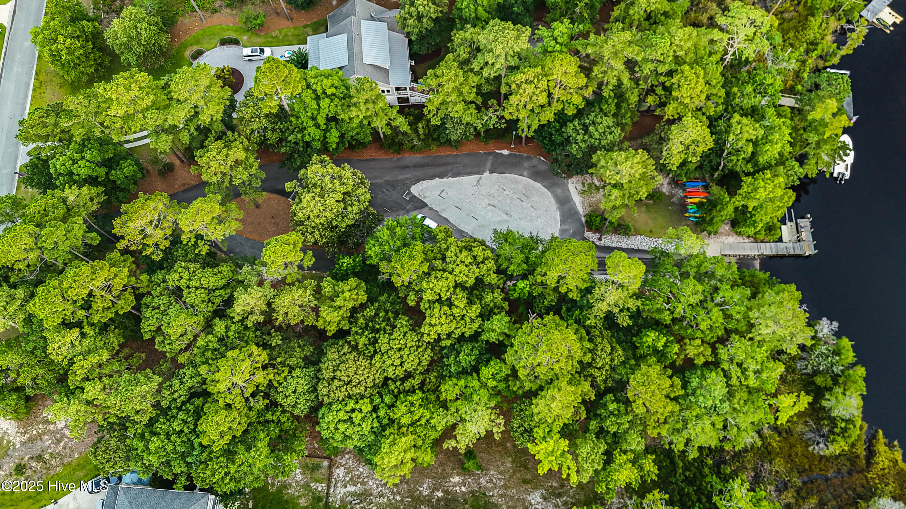 100516751 | Photo 20