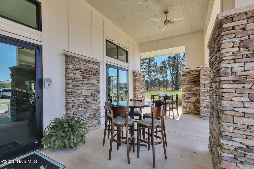 100555055 | Photo 94