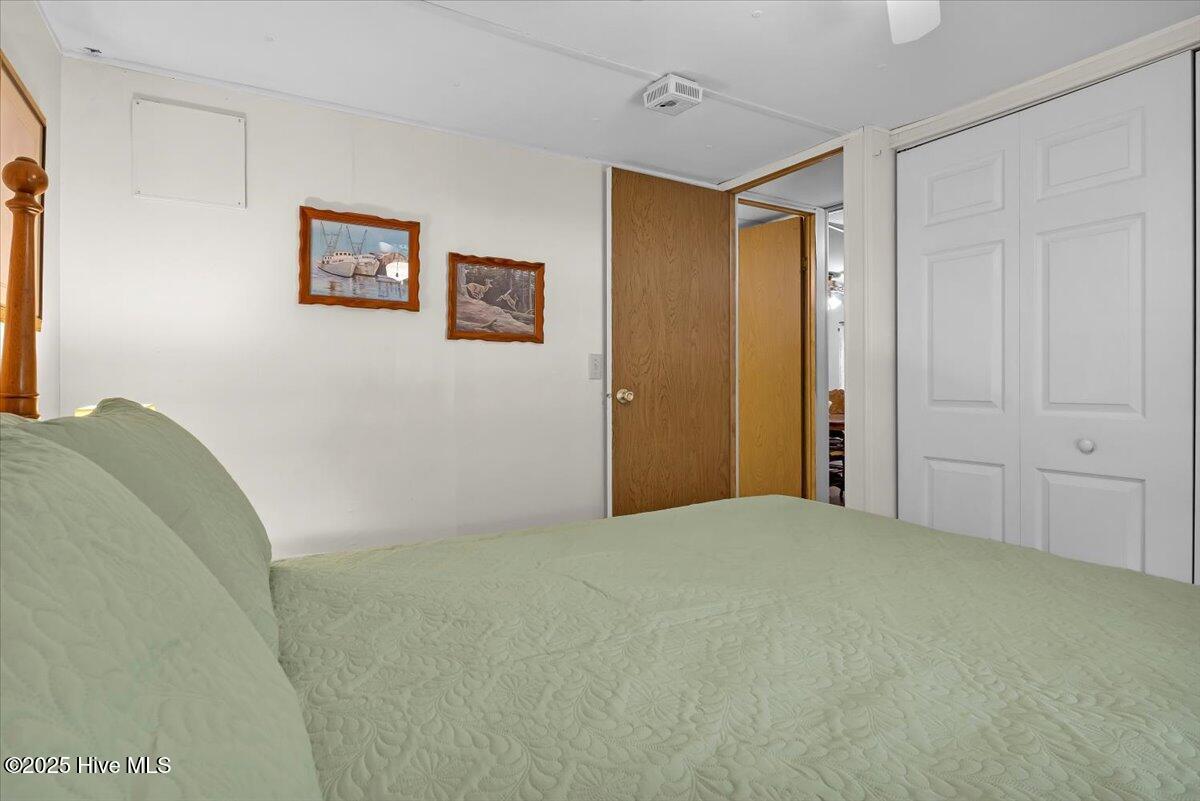 100518805 | Photo 32