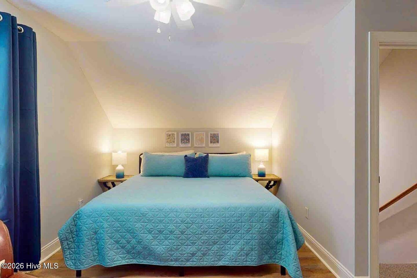 100566637 | Photo 11