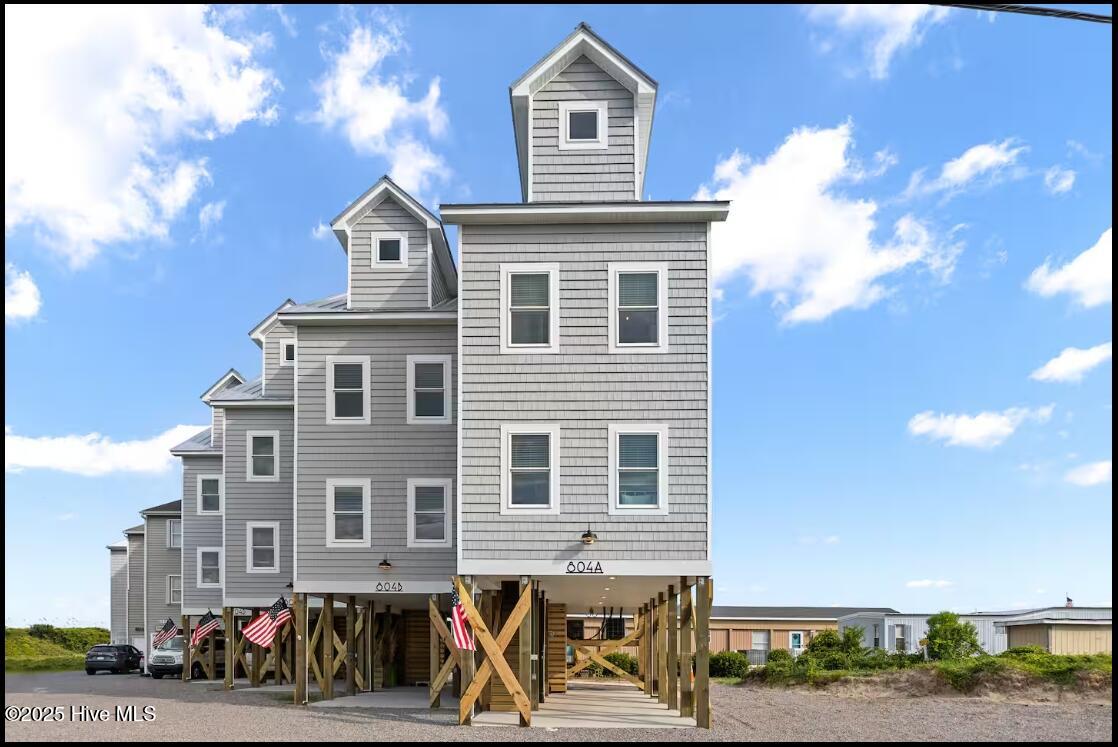 100534215 | Photo 32