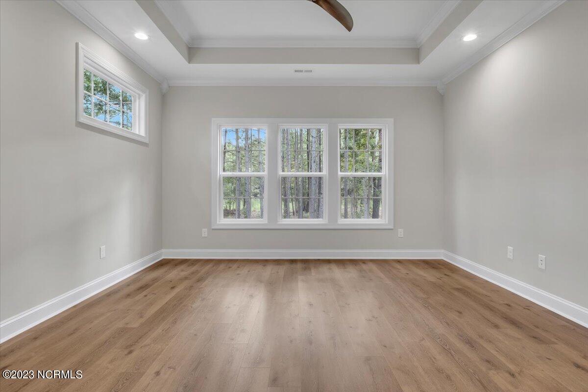 100524155 | Photo 73