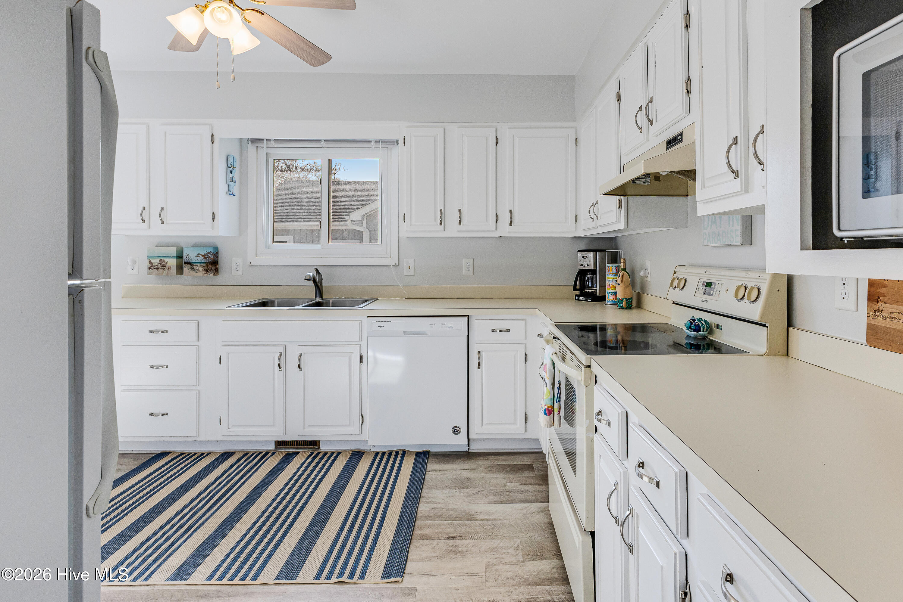 100547384 | Photo 21