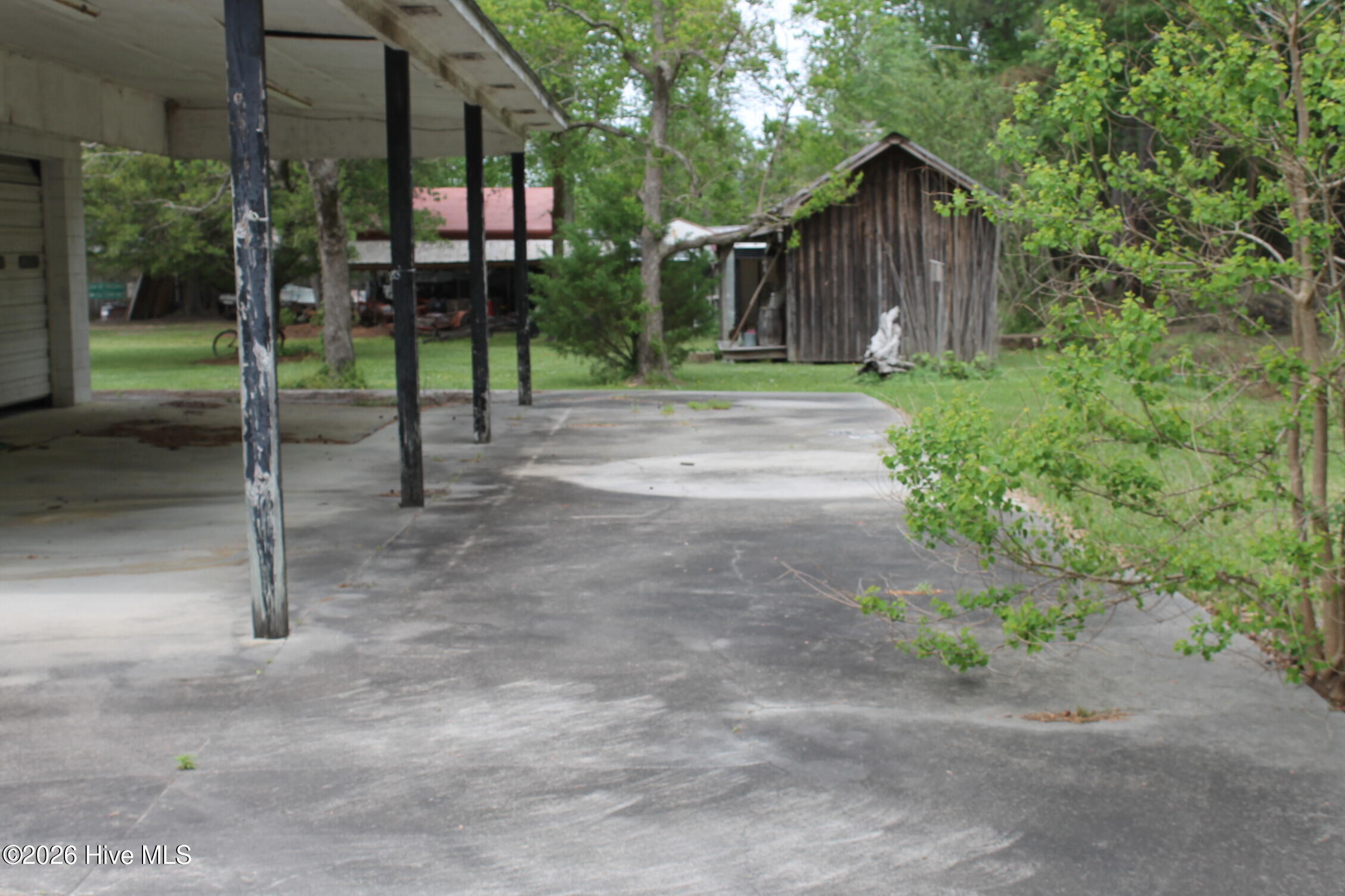 100565627 | Photo 15