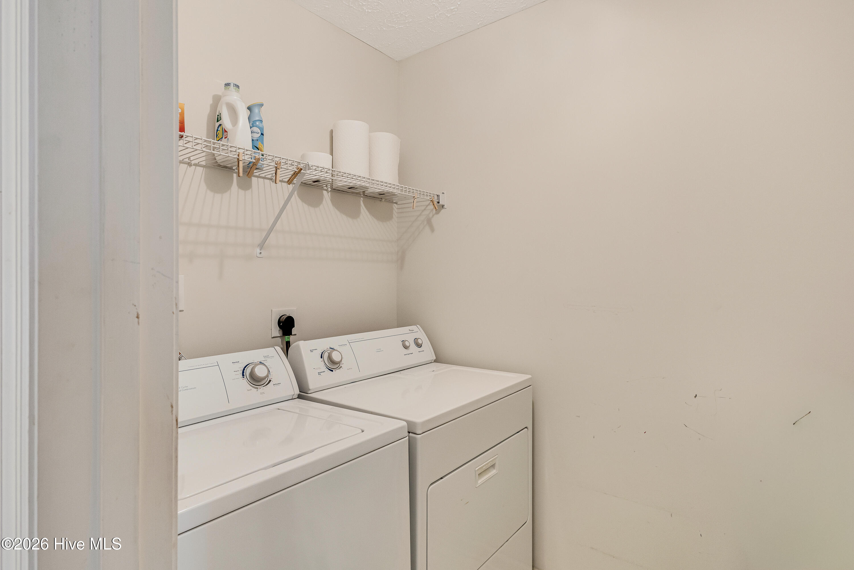 100558726 | Photo 20