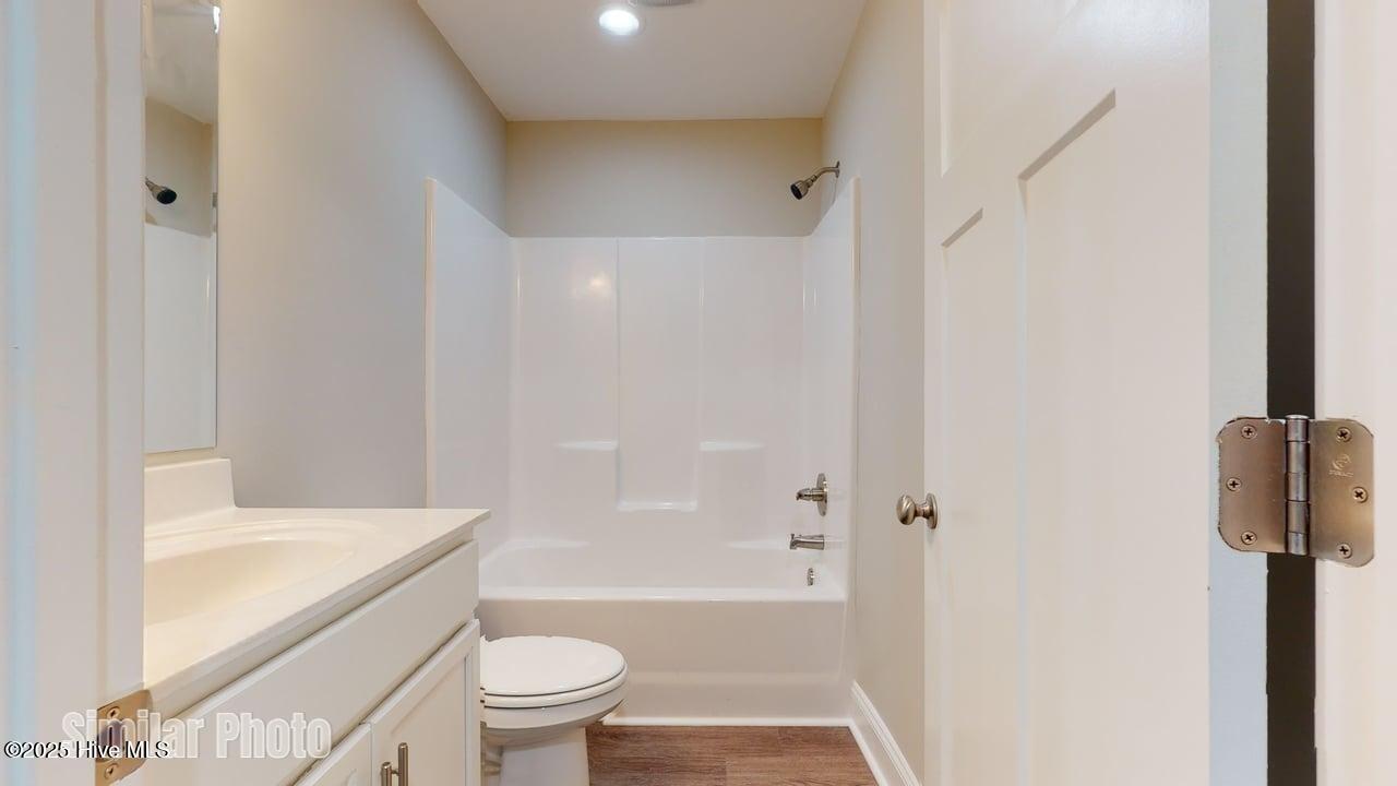 100546341 | Photo 23