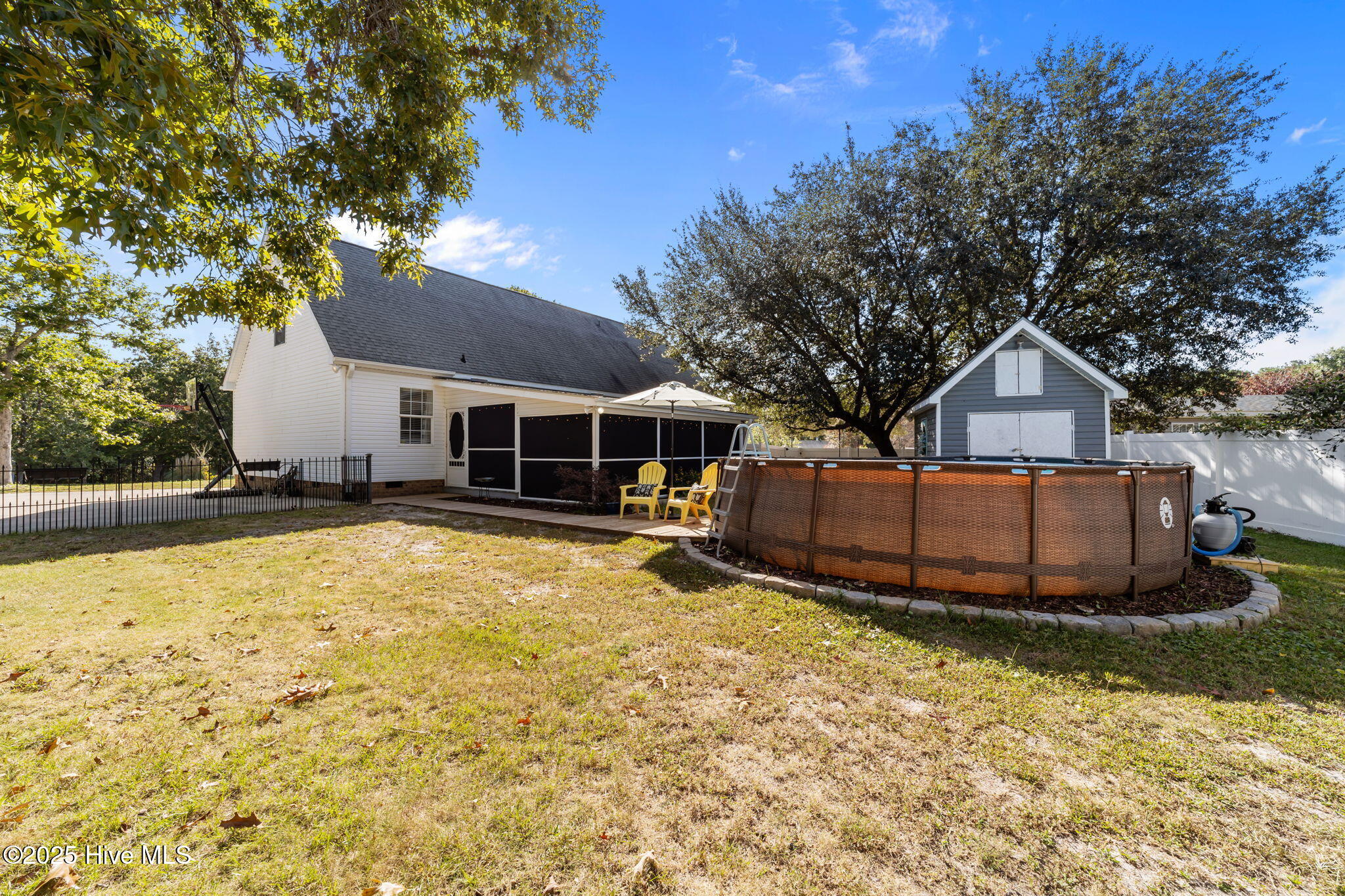 100533050 | Photo 34