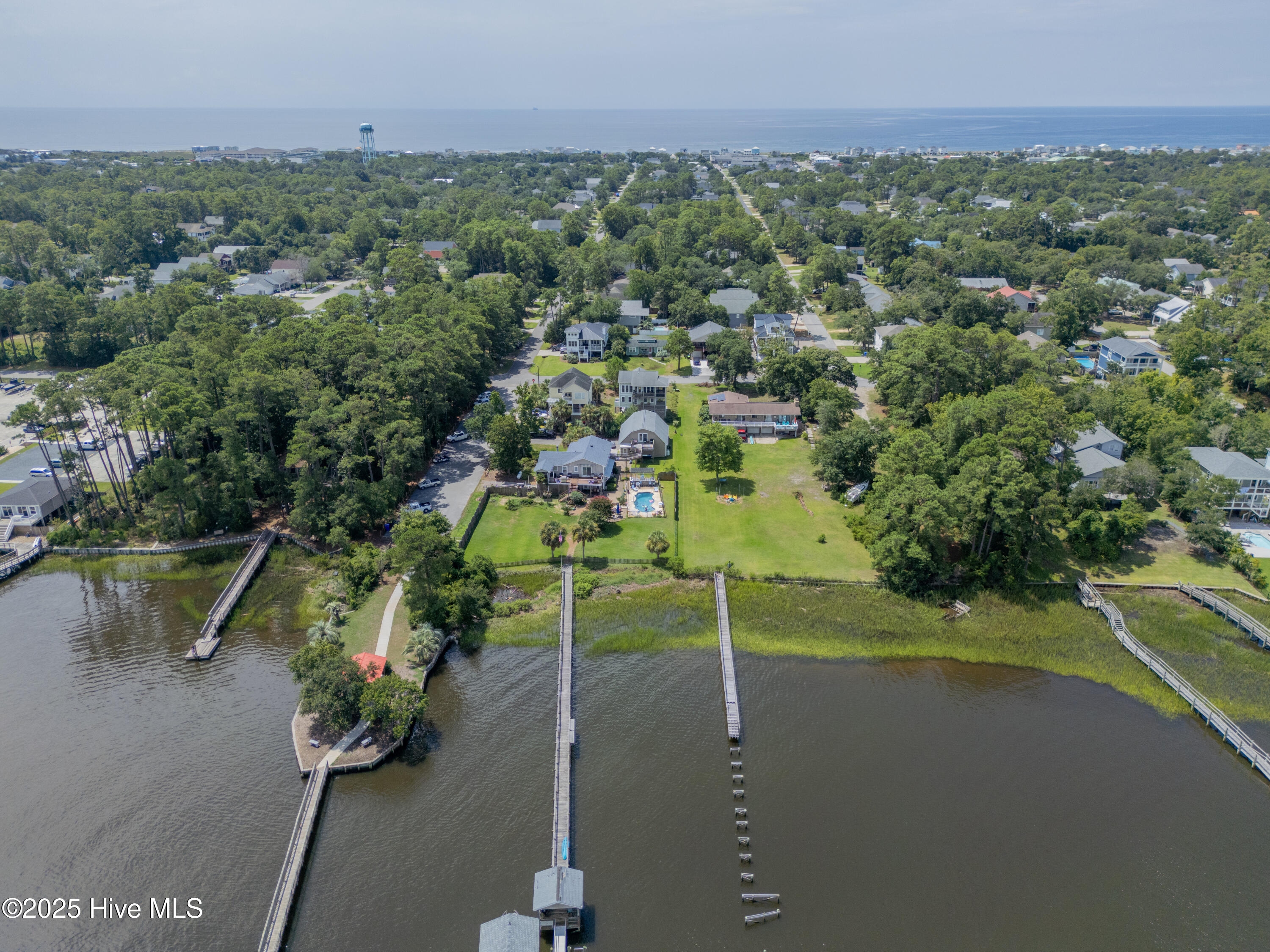 100522318 | Photo 40