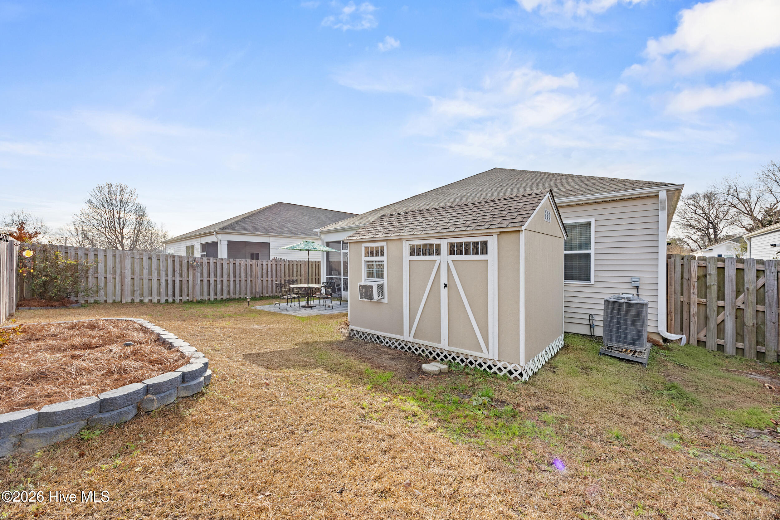 100549244 | Photo 28