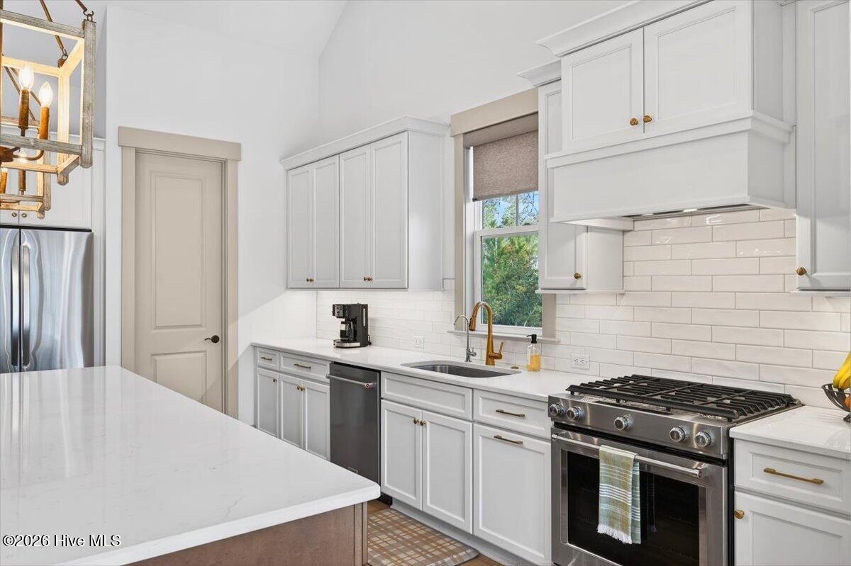 100549175 | Photo 10