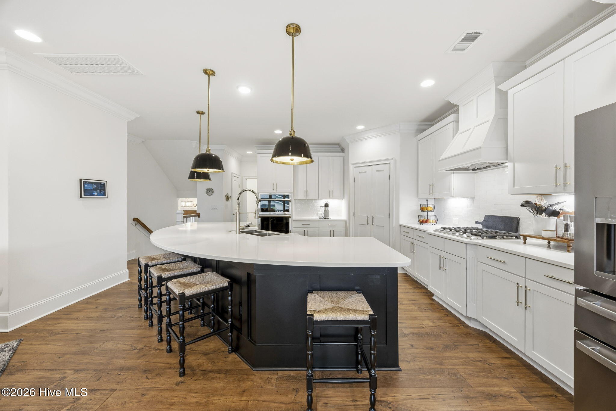 100553827 | Photo 10