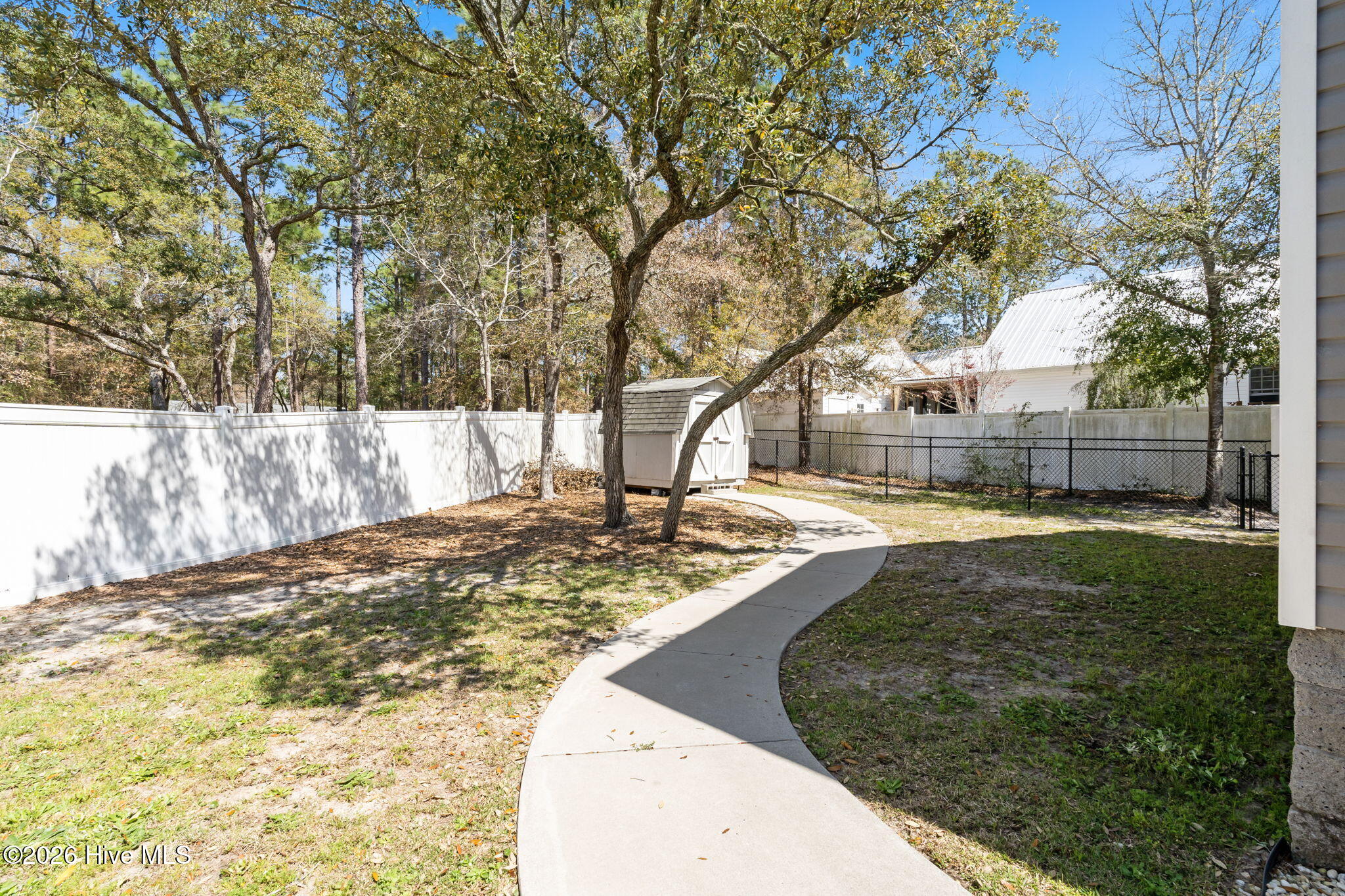 100545035 | Photo 39