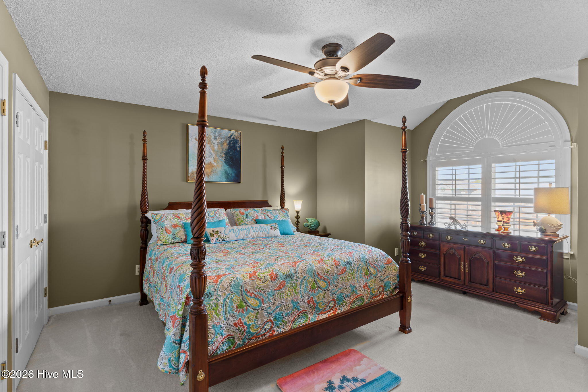 100550707 | Photo 27