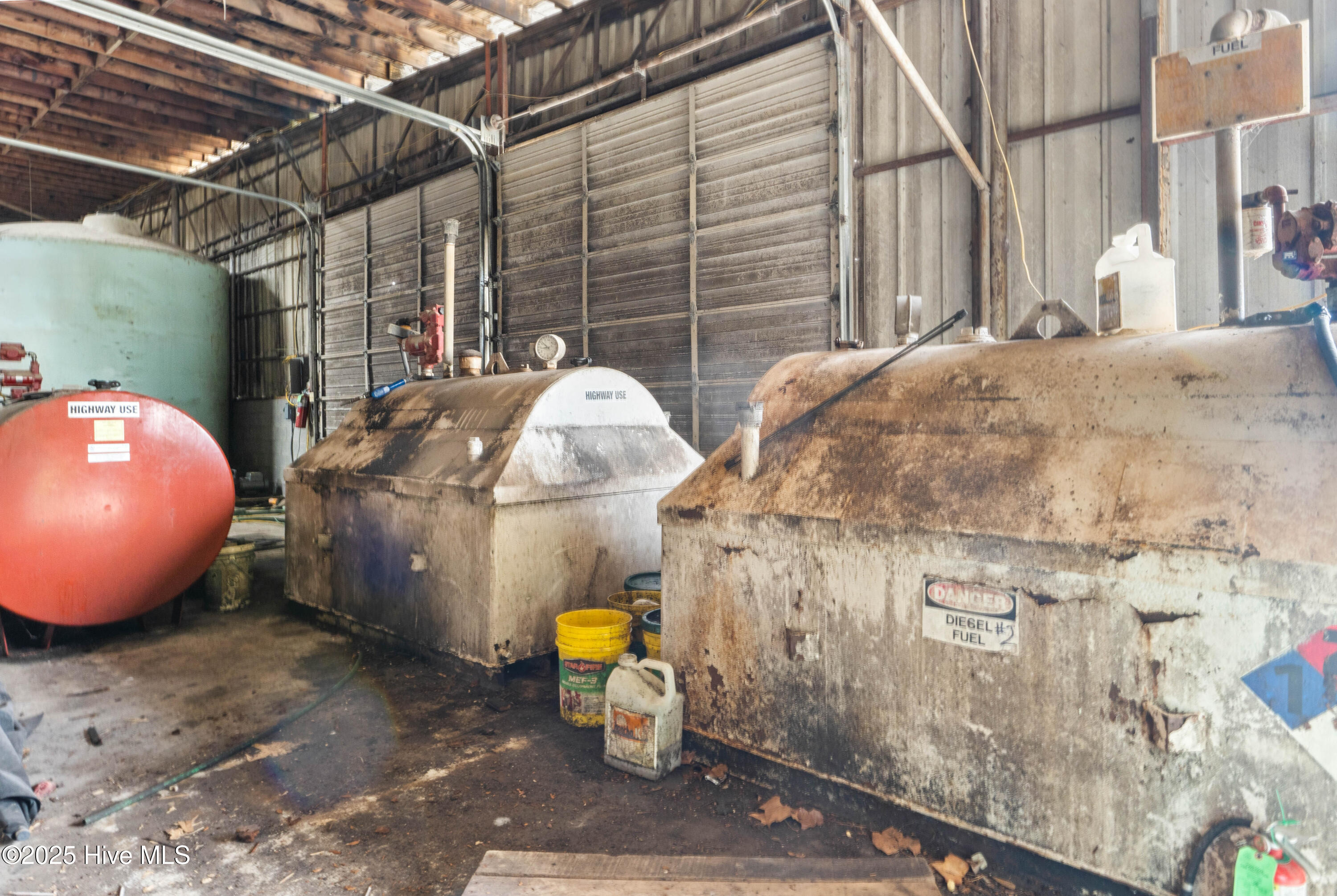 100488611 | Photo 15