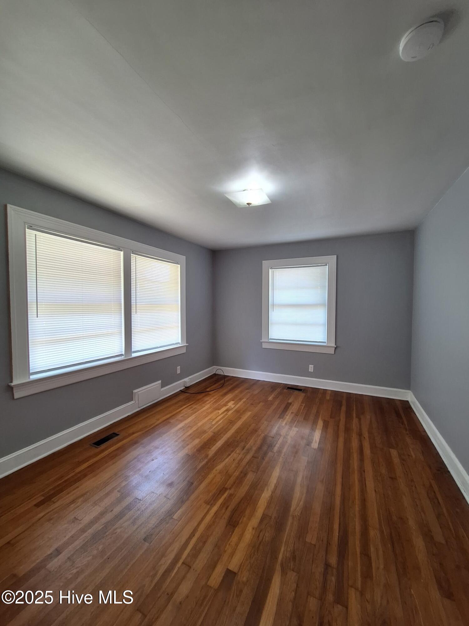 S Memorial Dr 2409 (8)