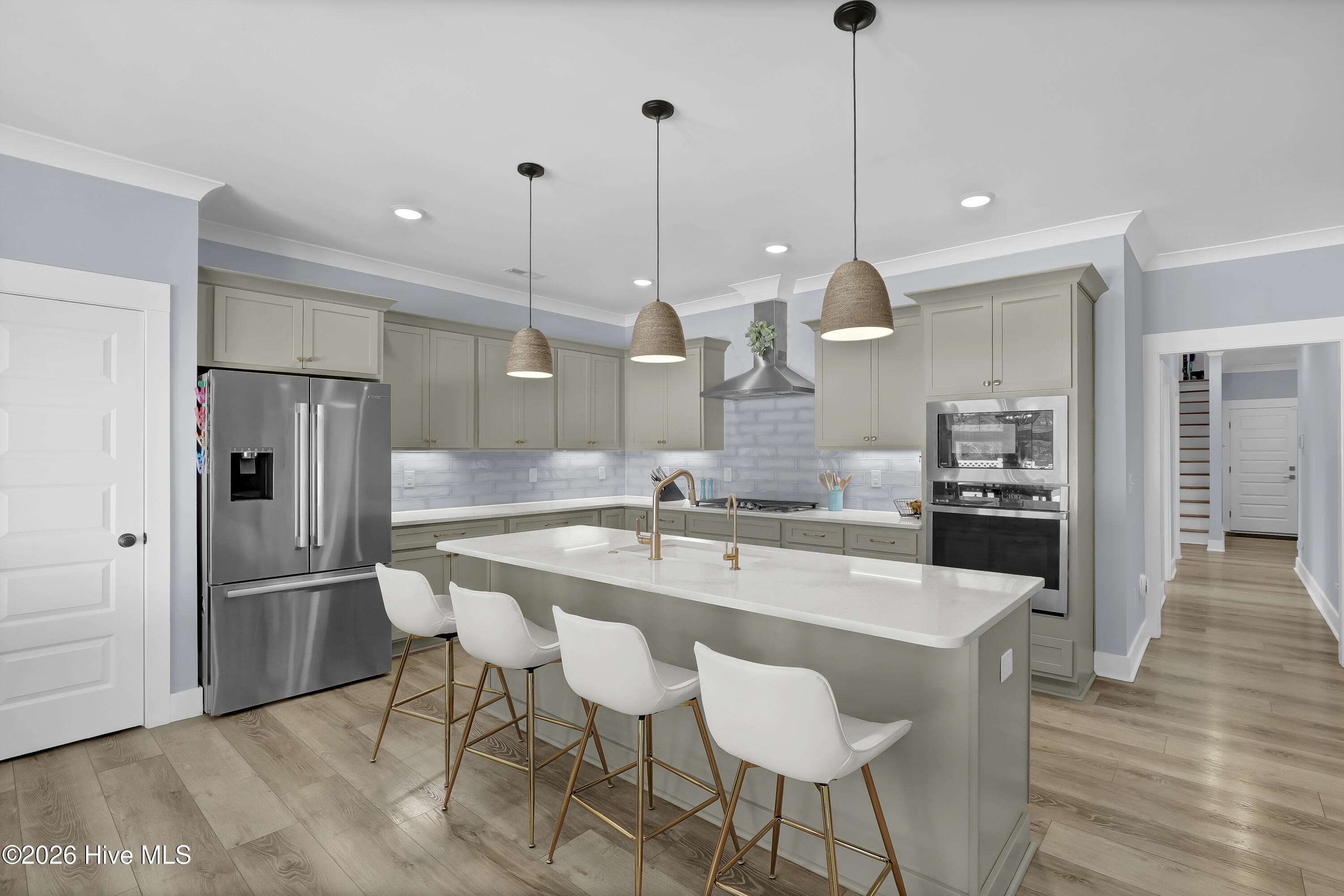 100556741 | Photo 17