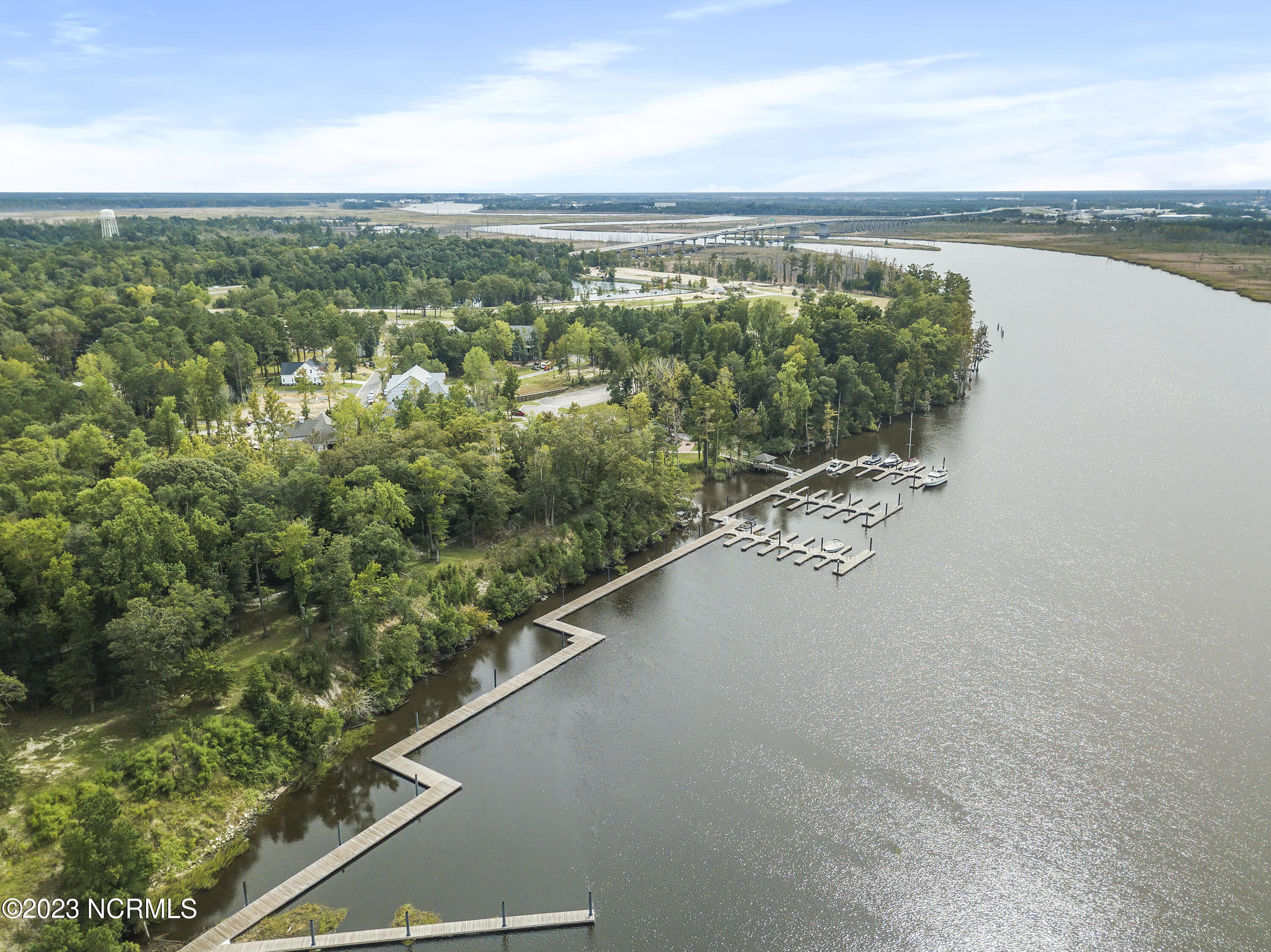 100568046 | Photo 65