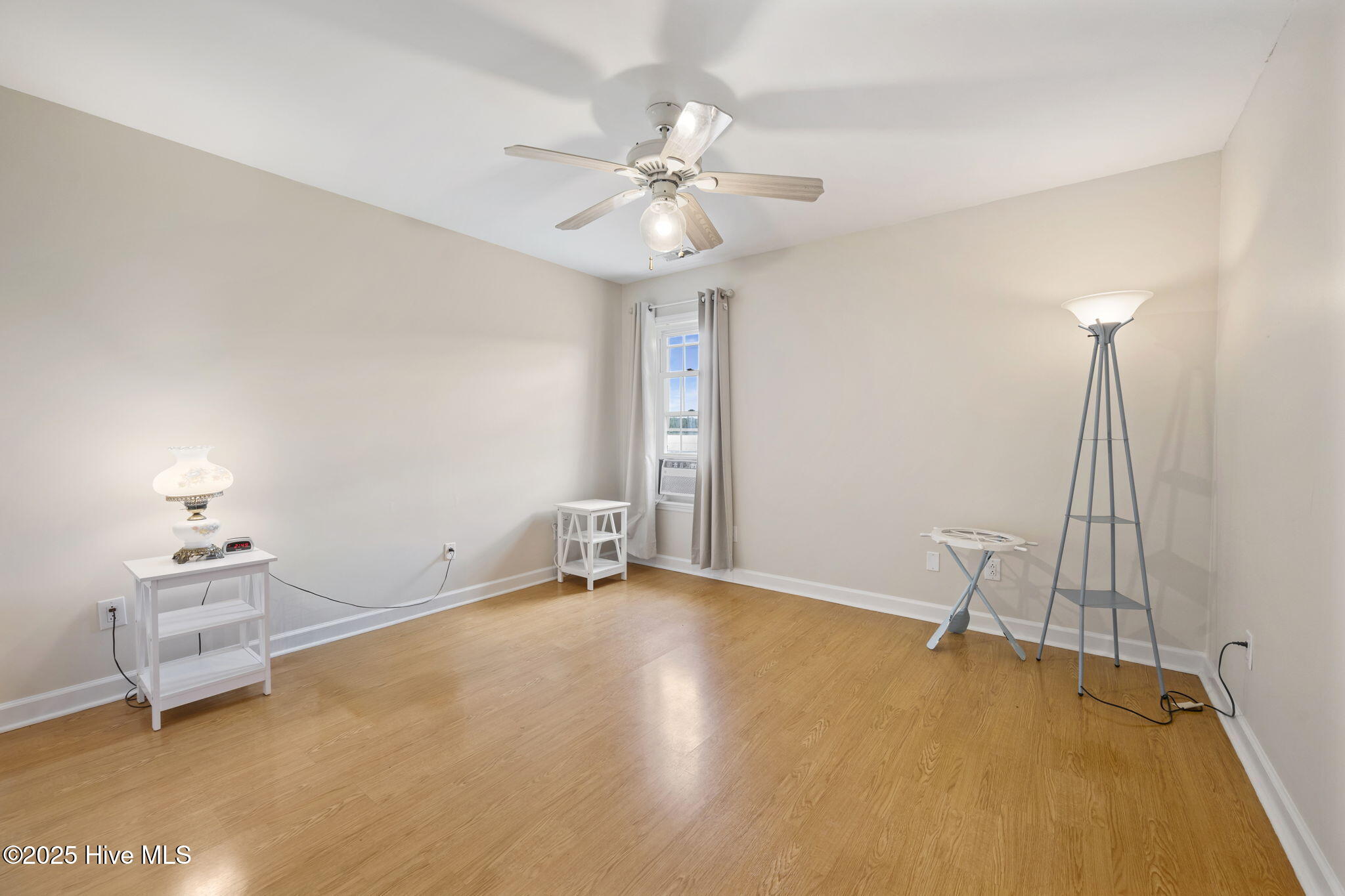 100523425 | Photo 33