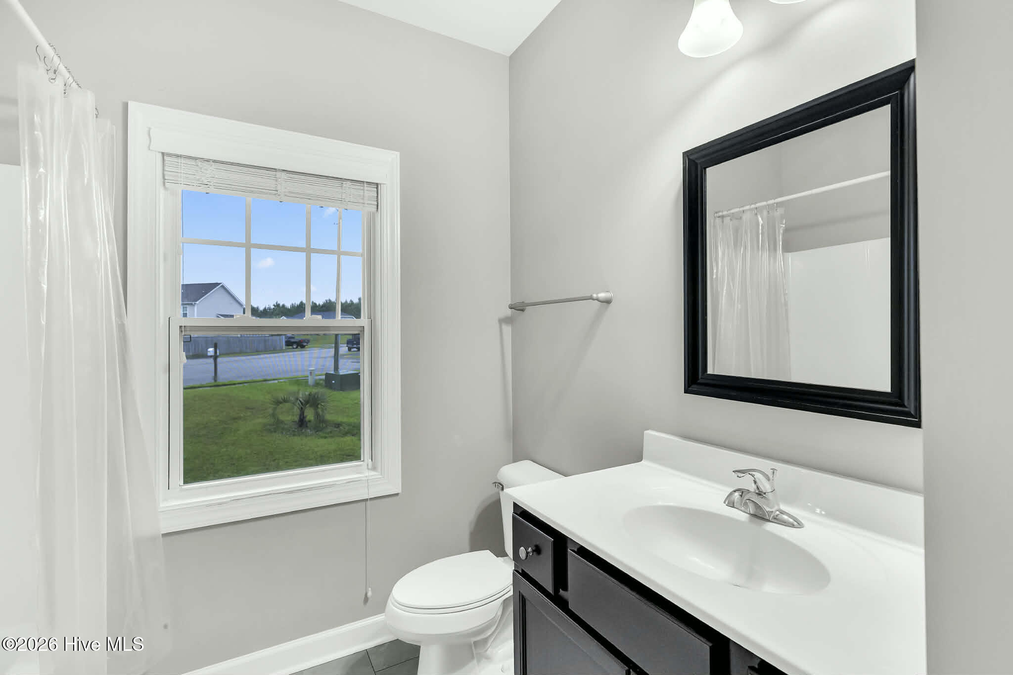 100561809 | Photo 17