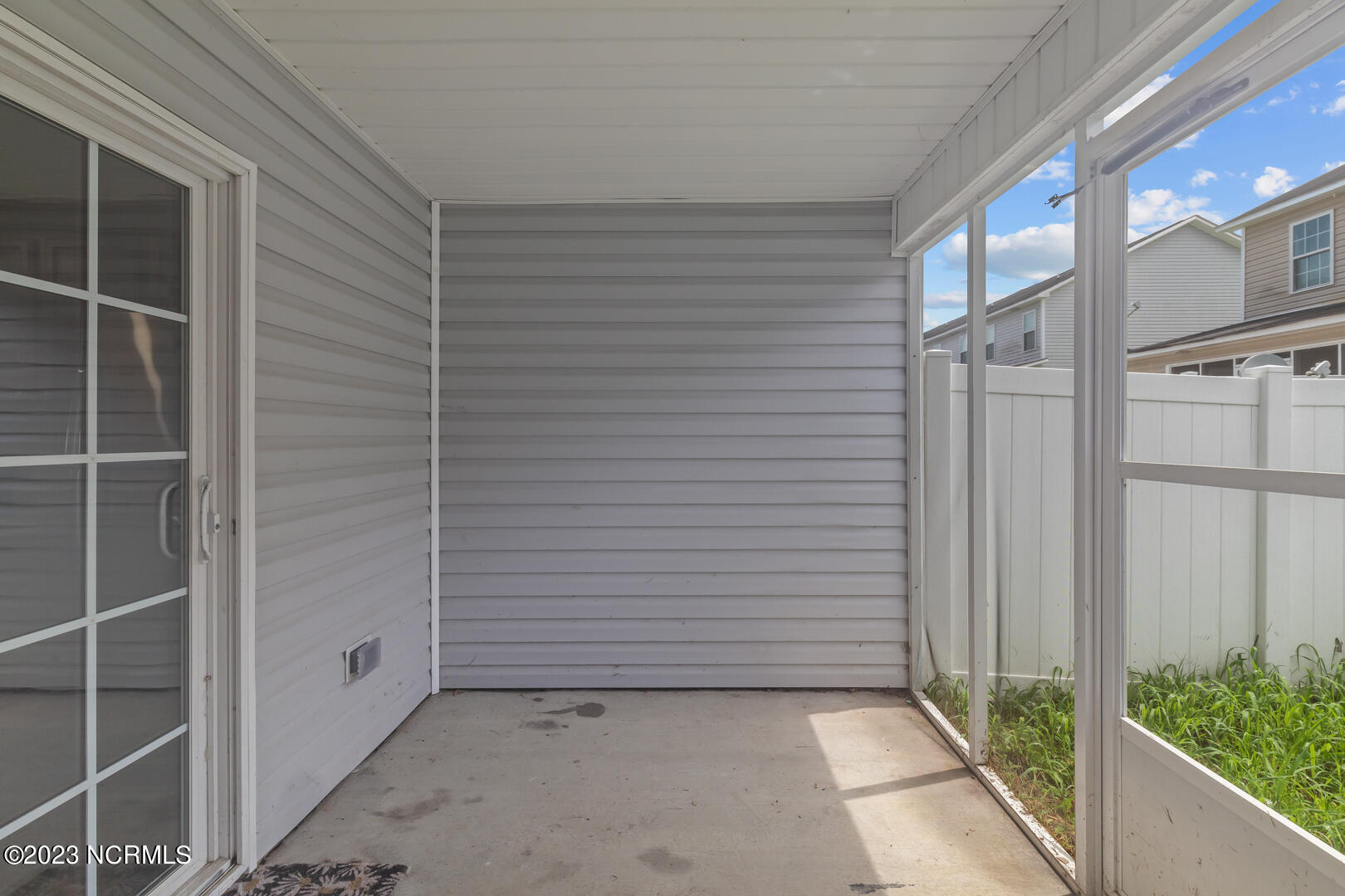 100534826 | Photo 27