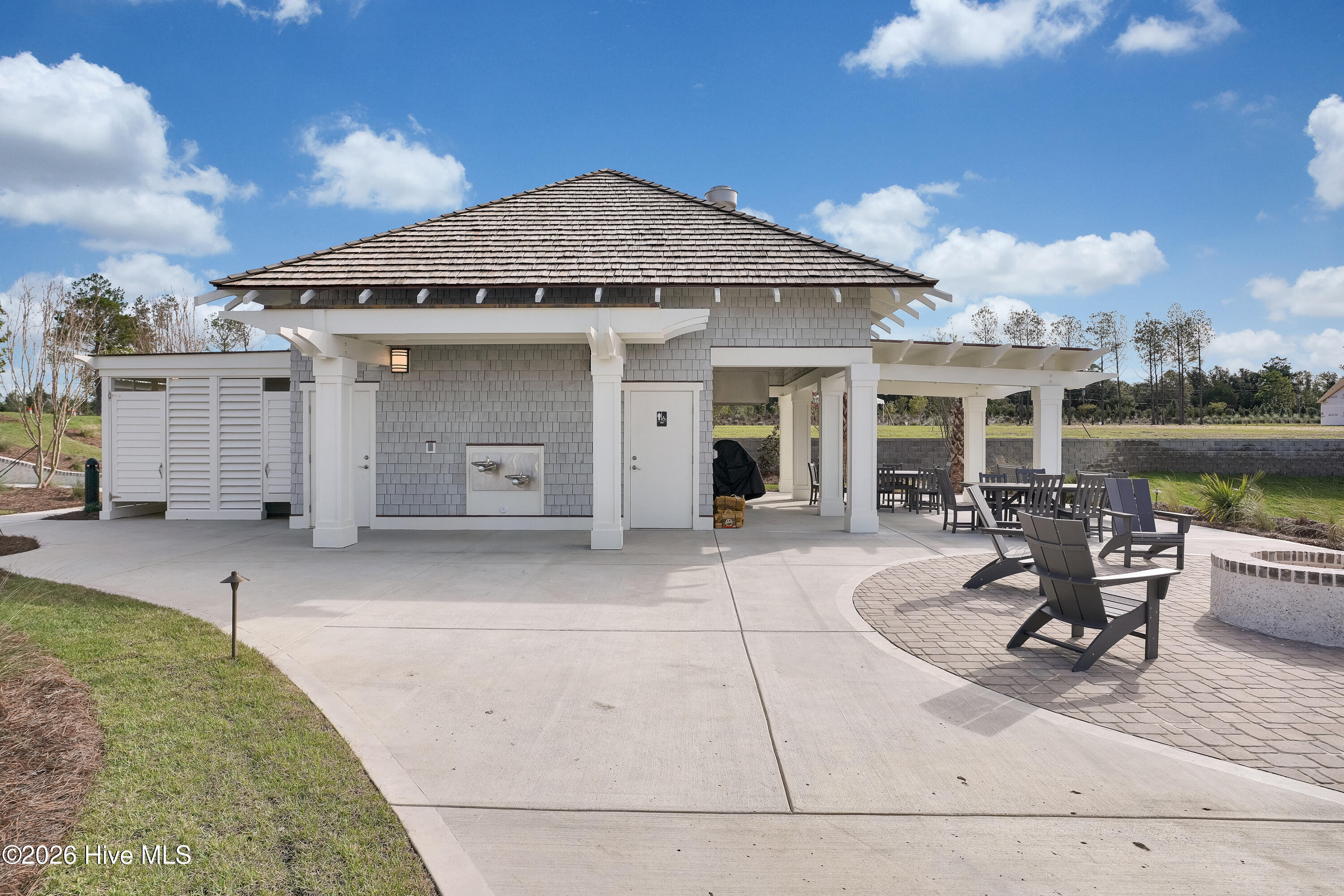 100560278 | Photo 46