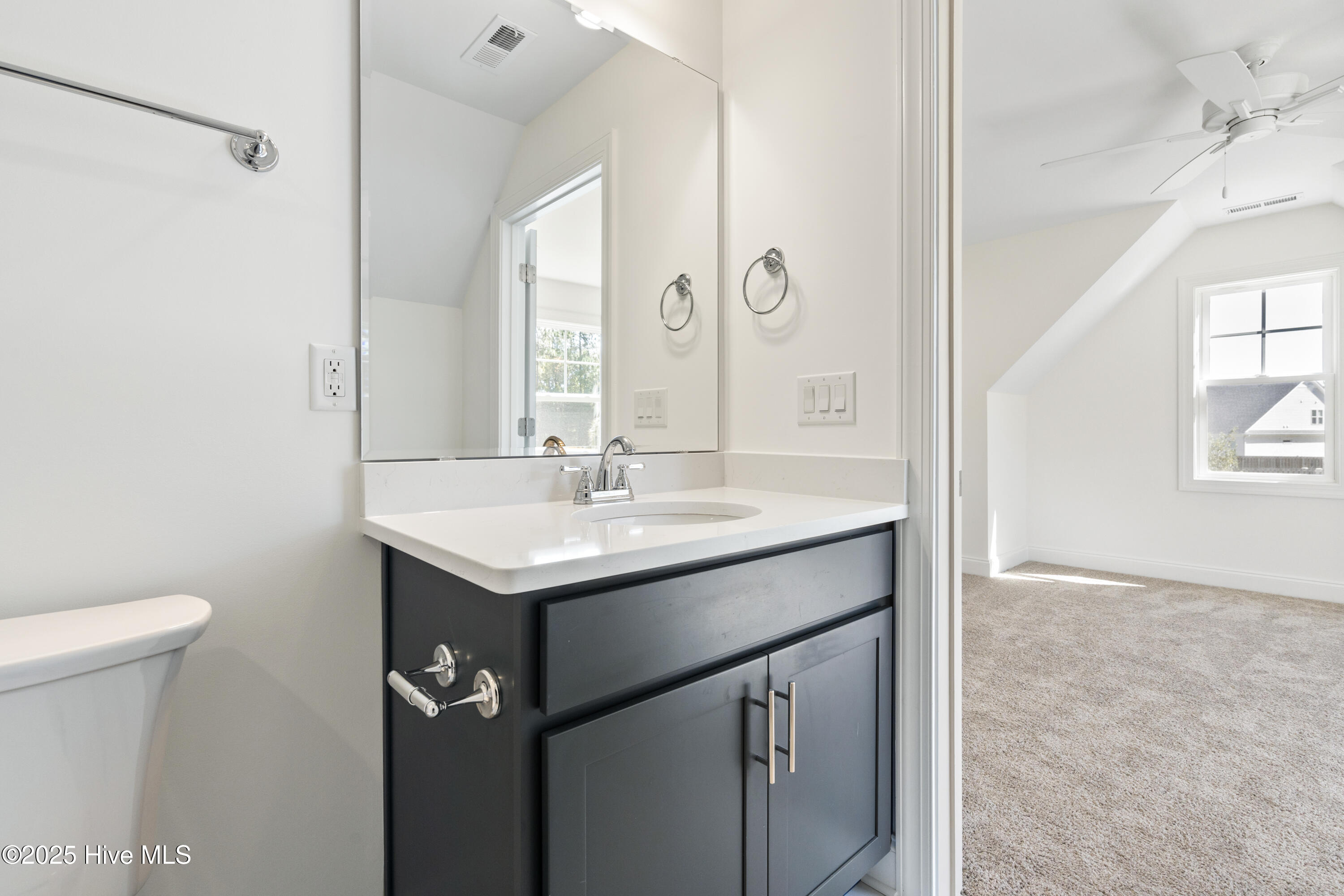 100515288 | Photo 35