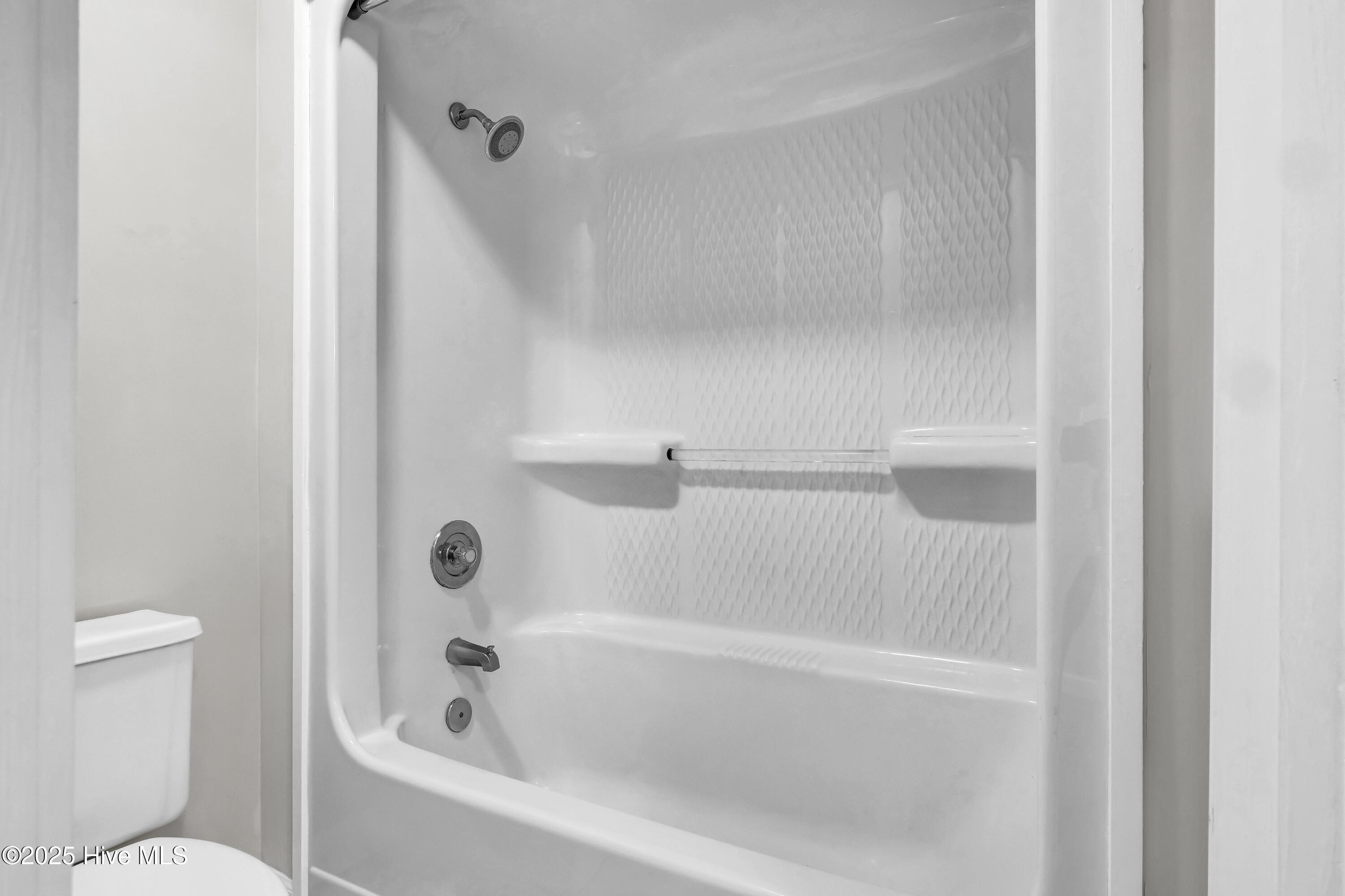 100557867 | Photo 21