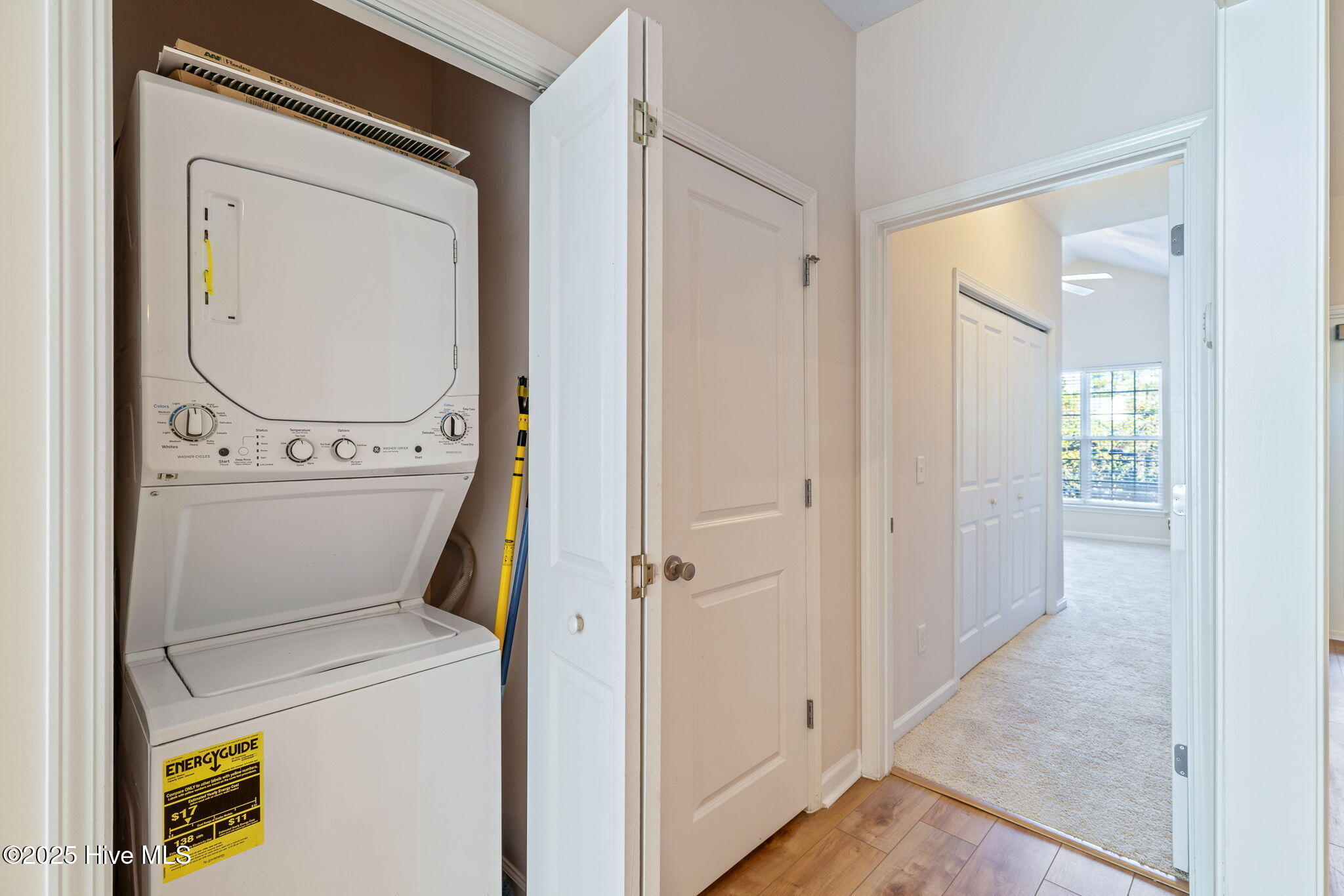 100542041 | Photo 24