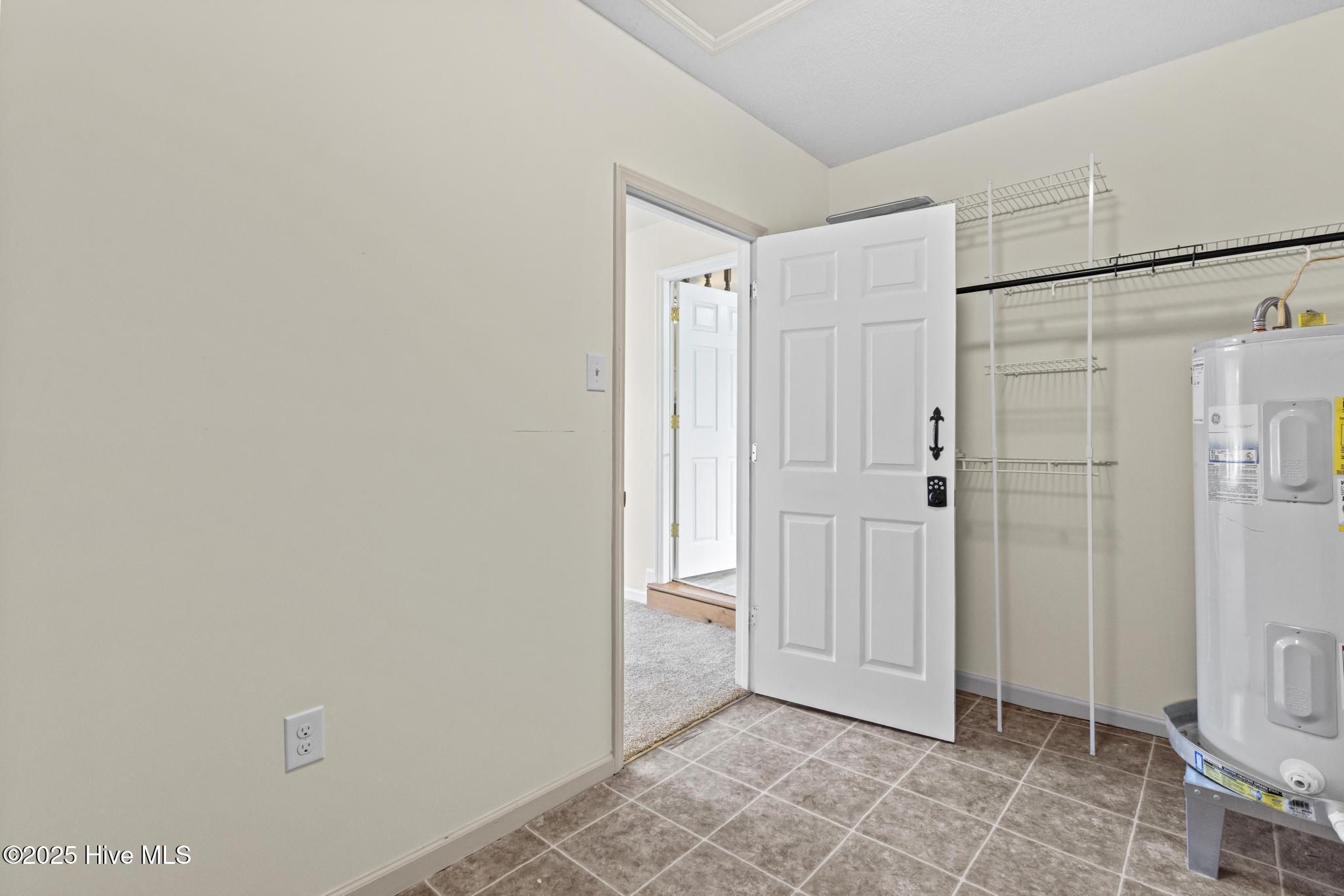 100546769 | Photo 19