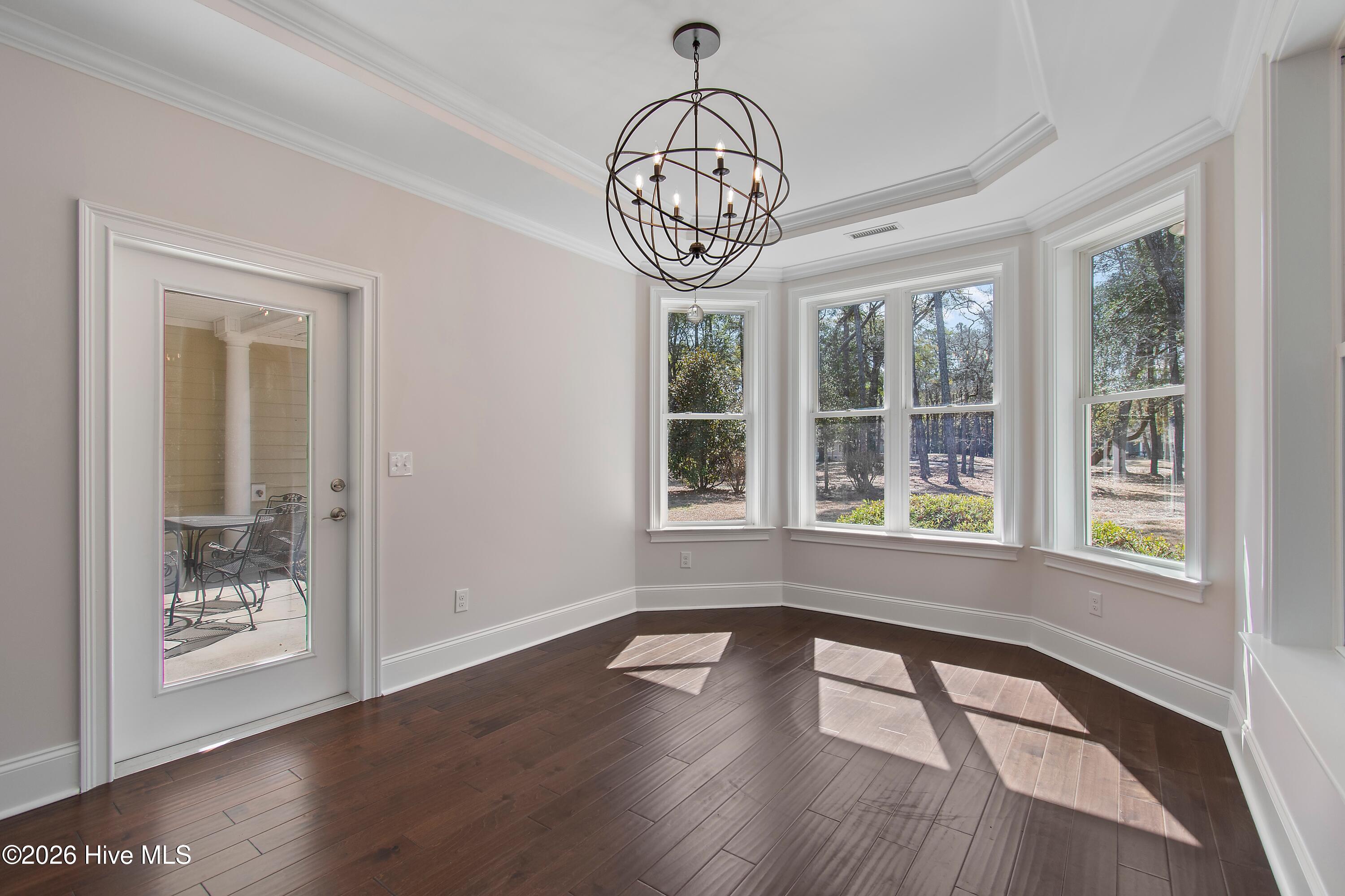 100556573 | Photo 16