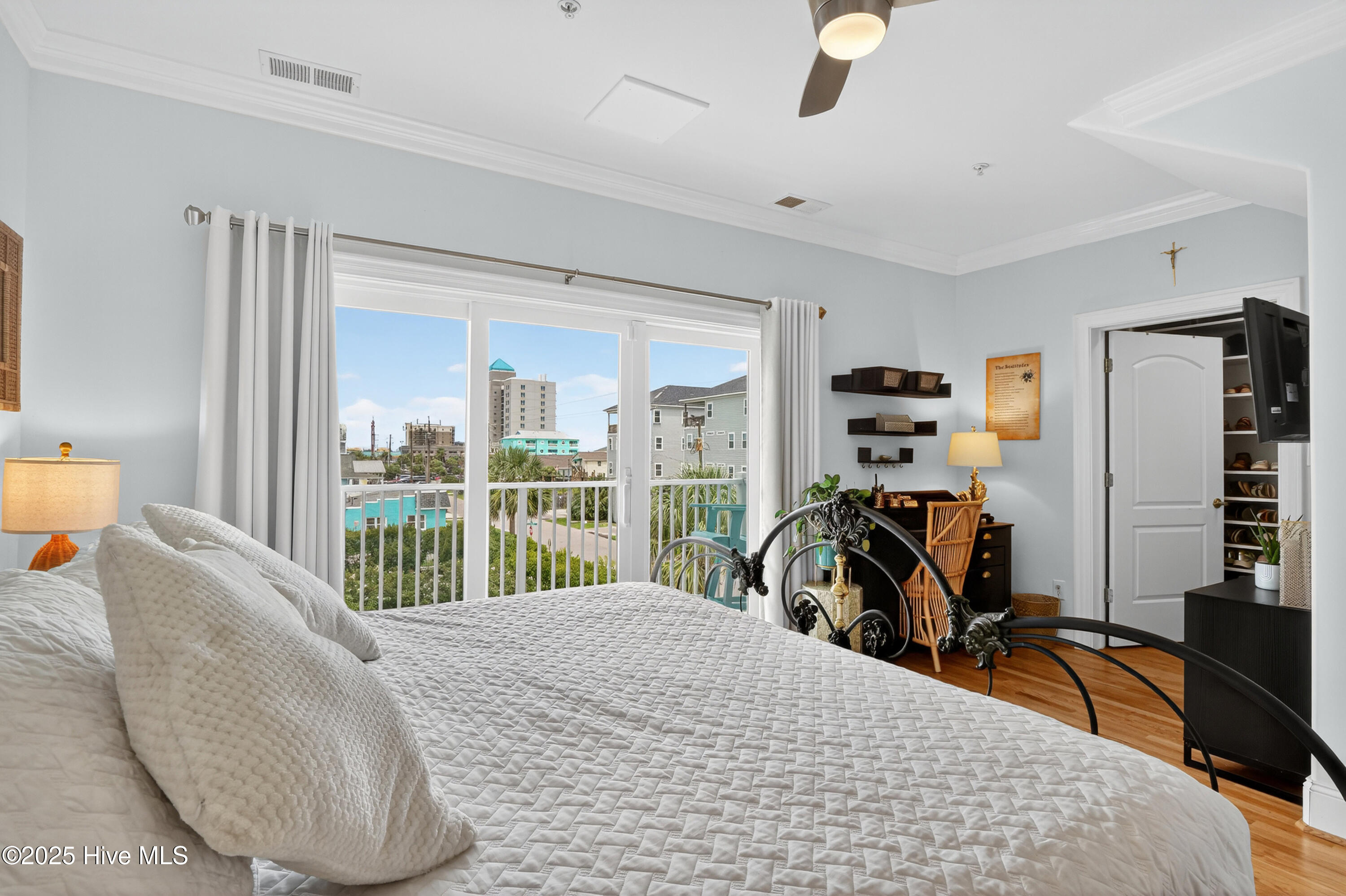 100524074 | Photo 30