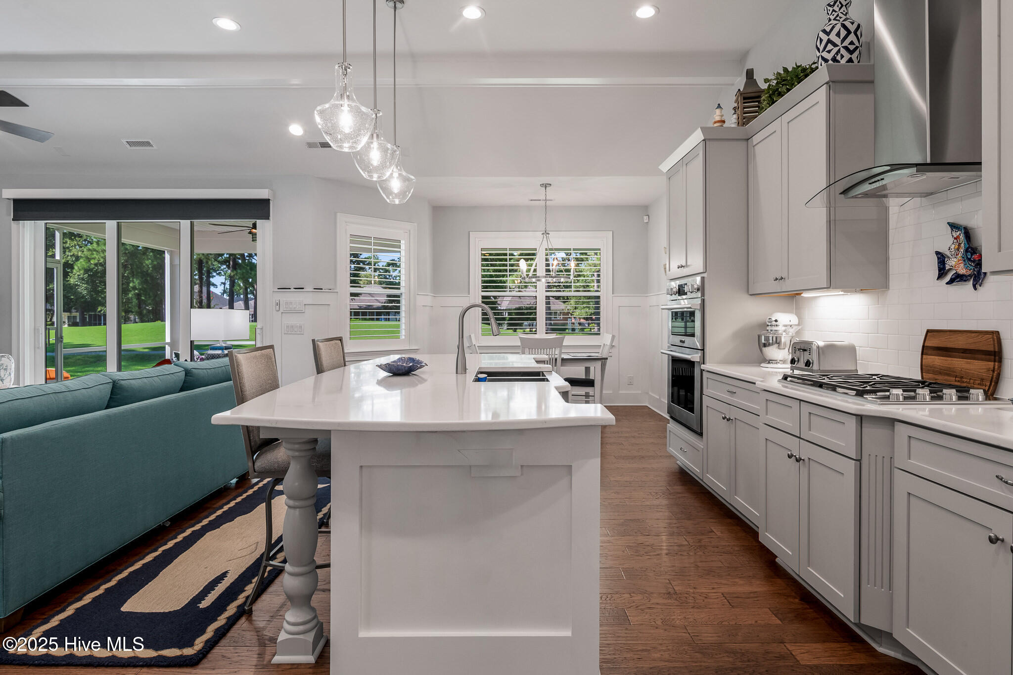 100526725 | Photo 15